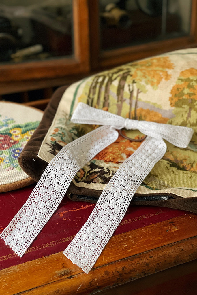 Tess White Bow Hair Tie