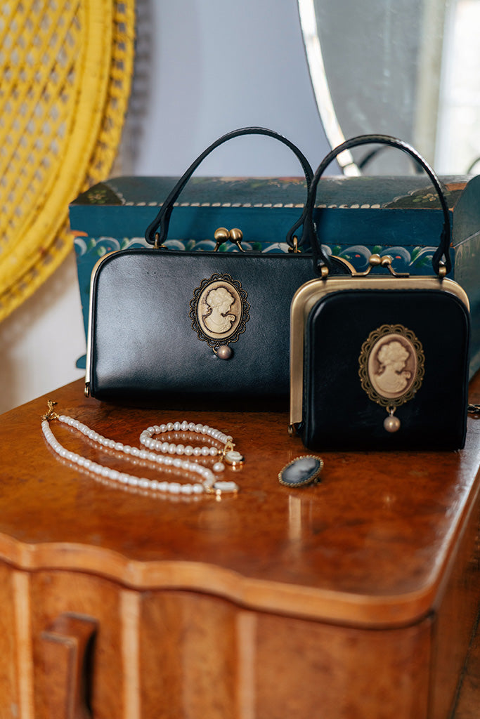 Cameo Clasp Box Bag
