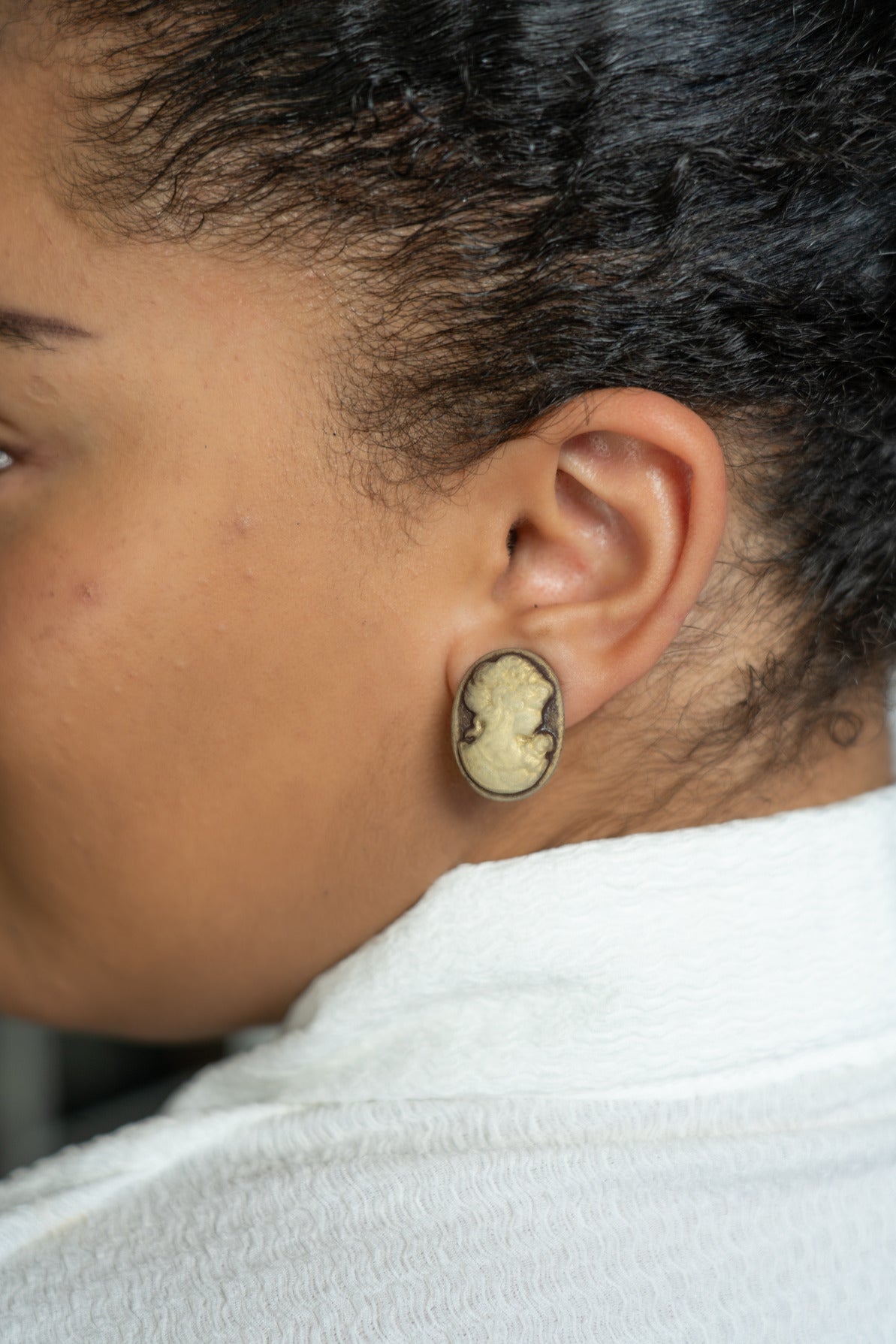 Victorian Cameo Clip-On Earring