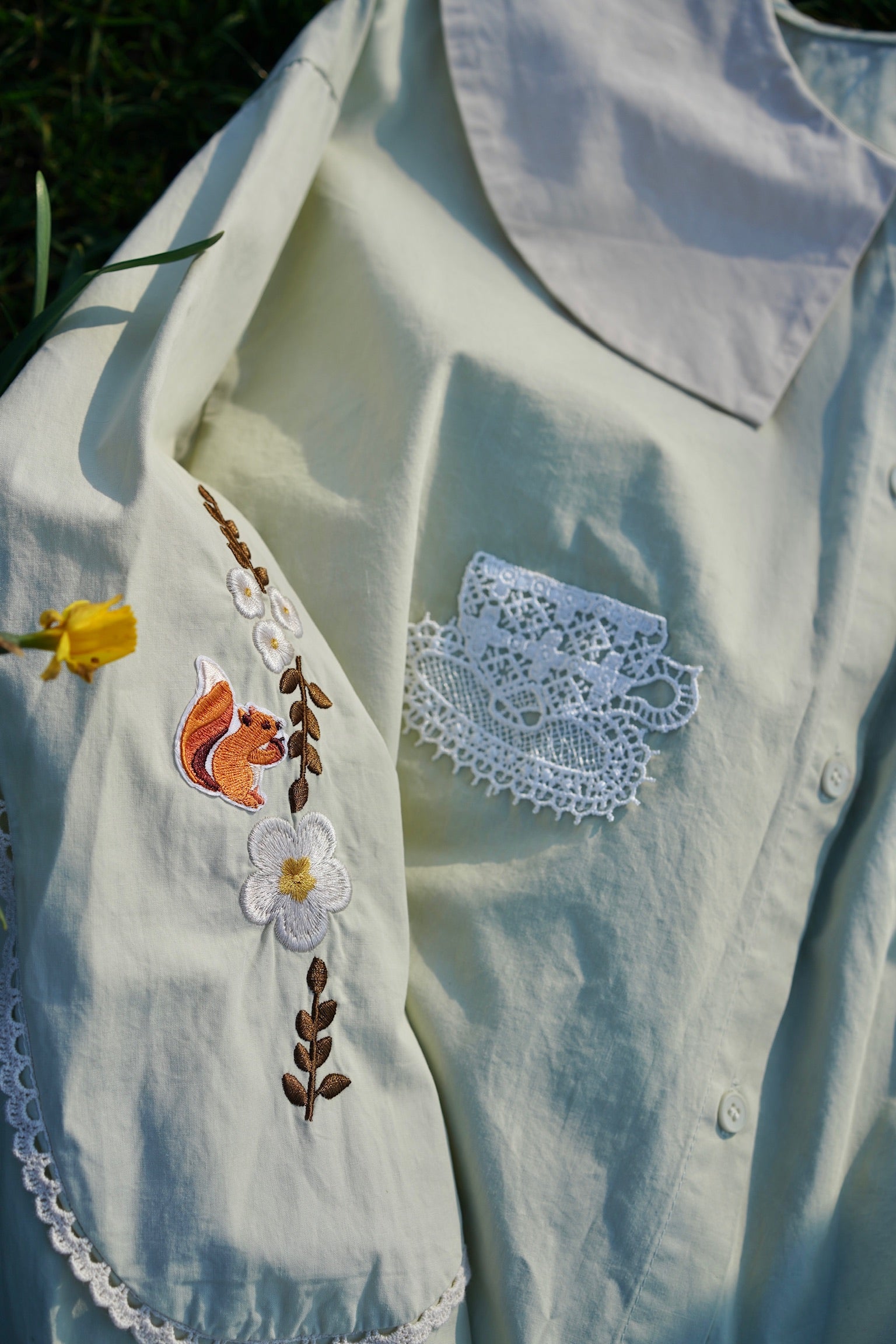 Alice Tea Party Blouse (Pastel Green)