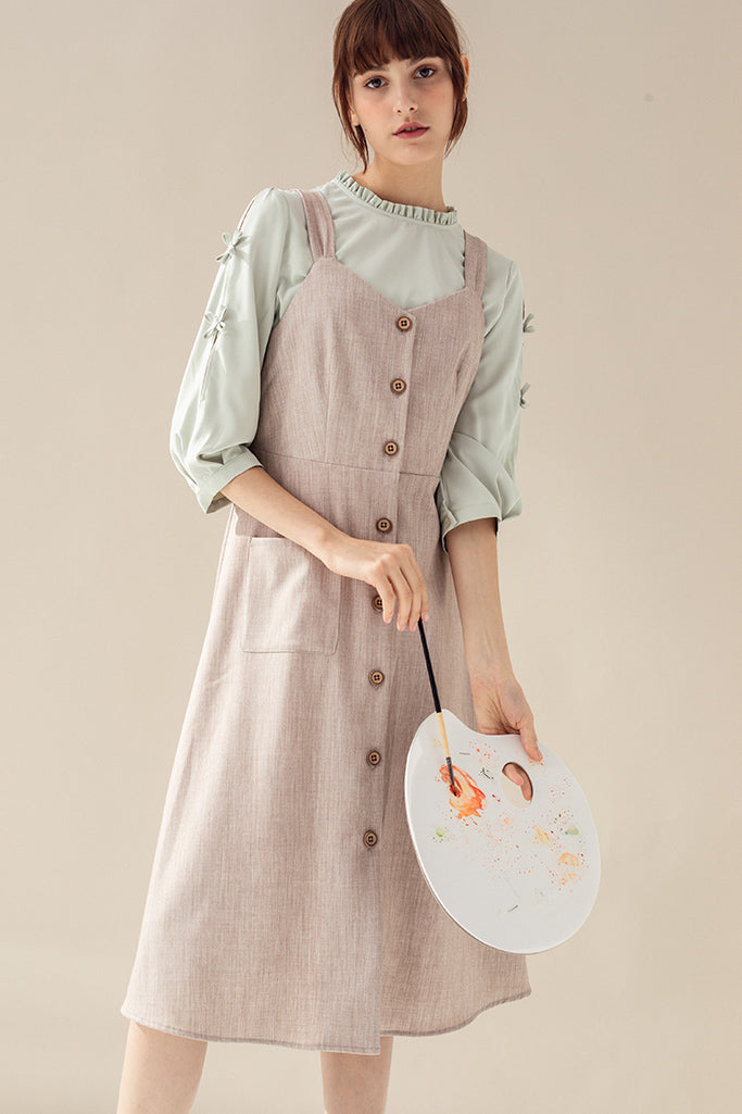 English Oak Pinafore Miss Patina English Oak Pinafore Miss Patina