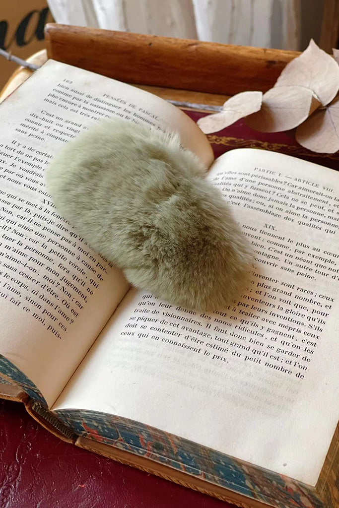 Fluffy Hair Clip (Matcha)