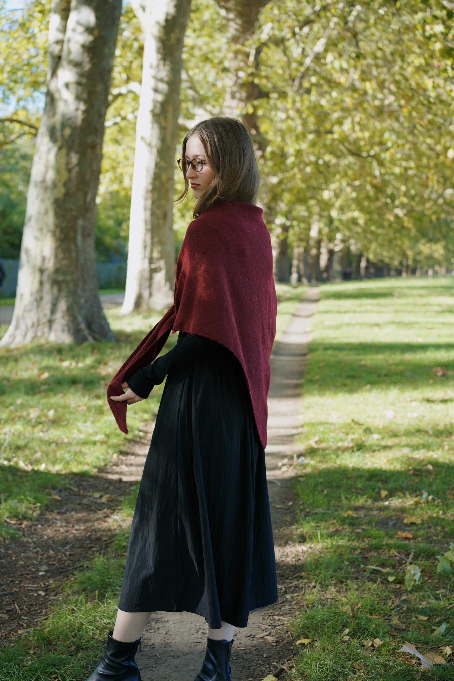 Folklore Knit Shawl (Rouge)