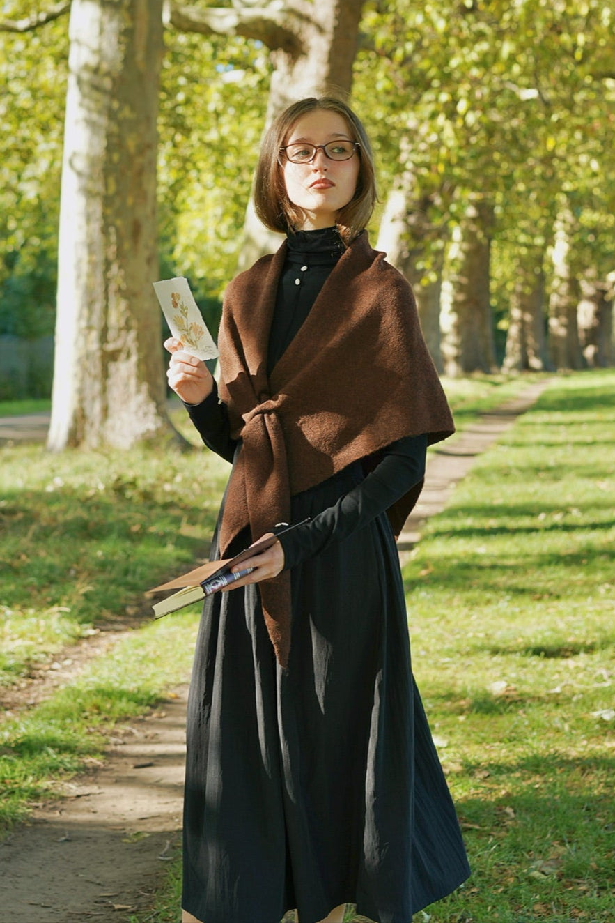 Folklore Knit Shawl (Warm Brown)