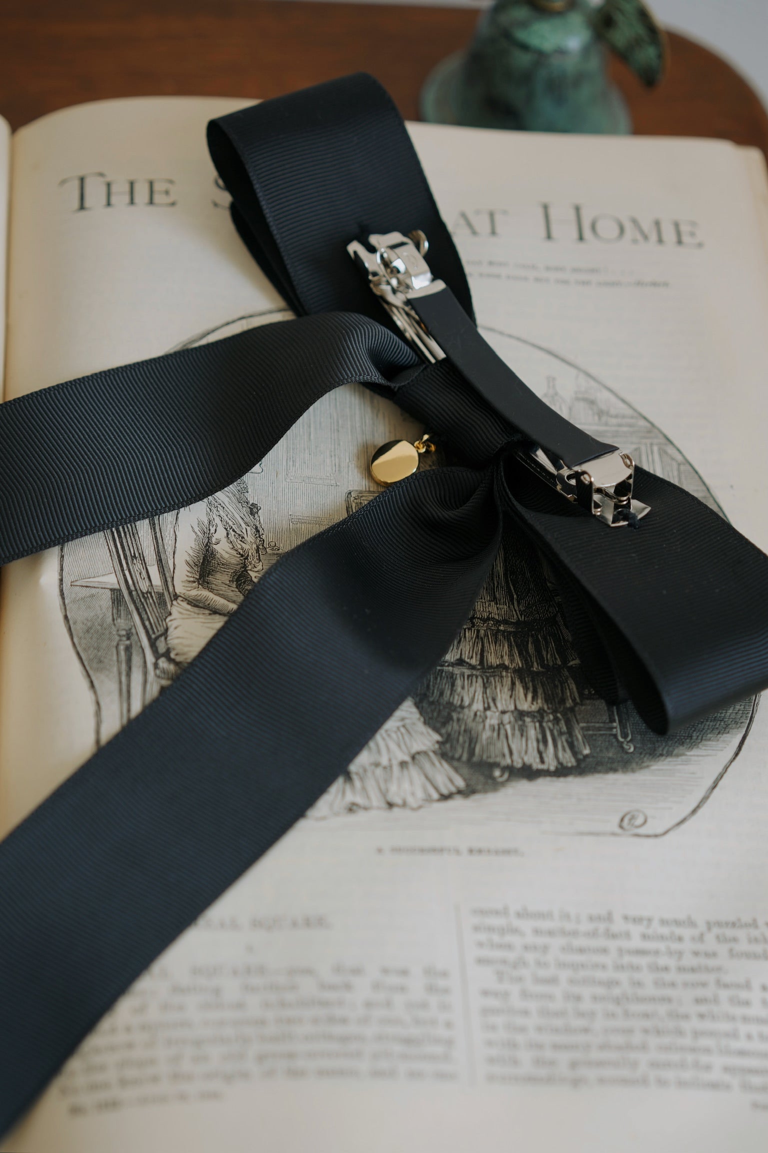 Handmade Cameo Romance Bow Clip