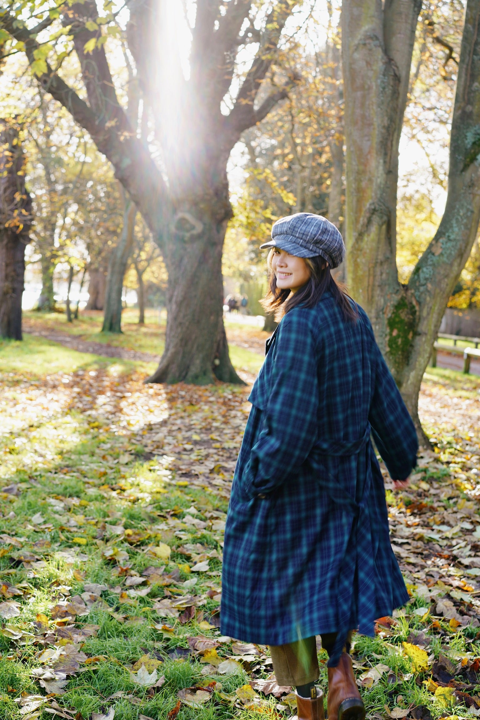 Peaky Blade Newsboy Cap Hat (Navy Blue Plaid)