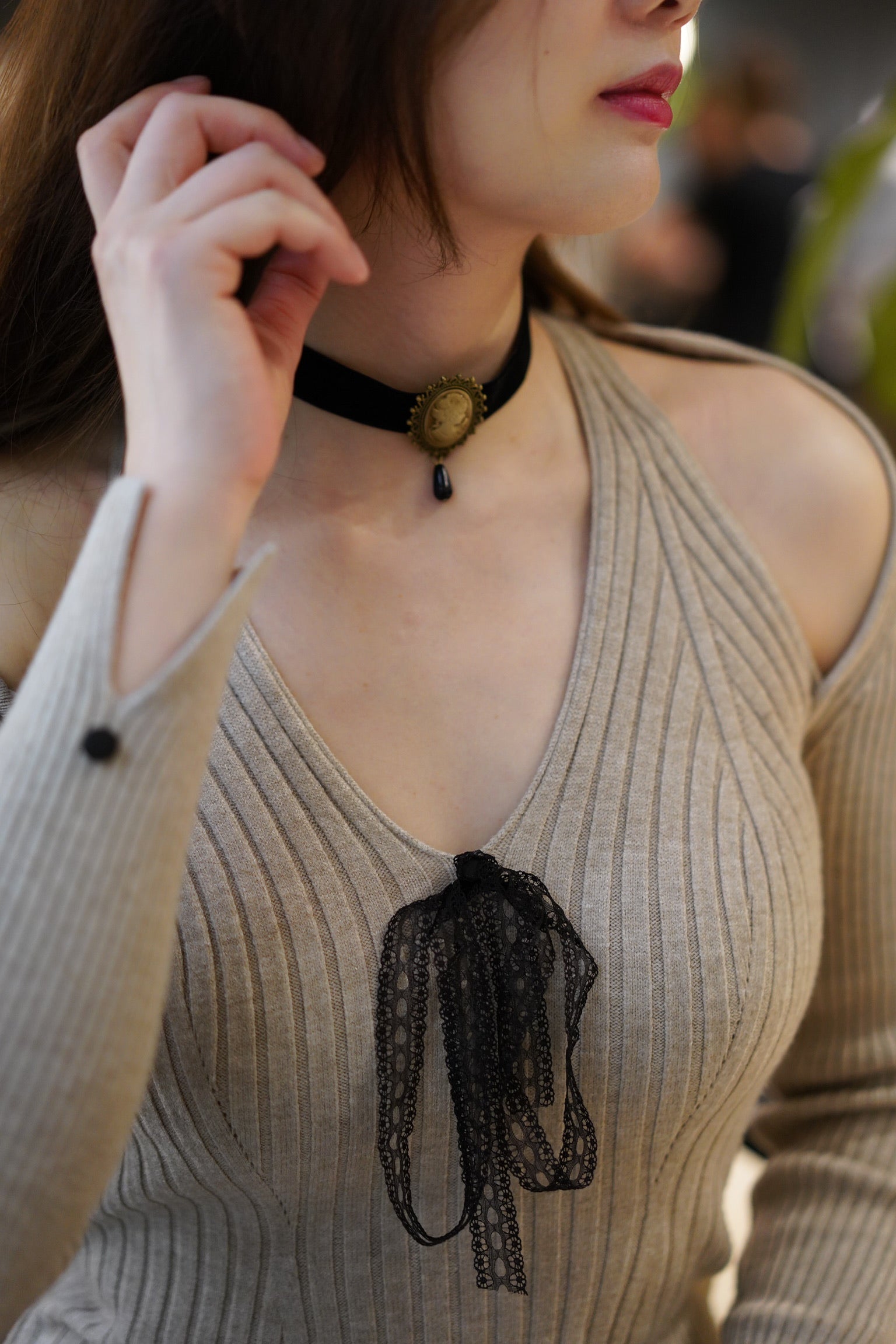 Cameo Velour Choker