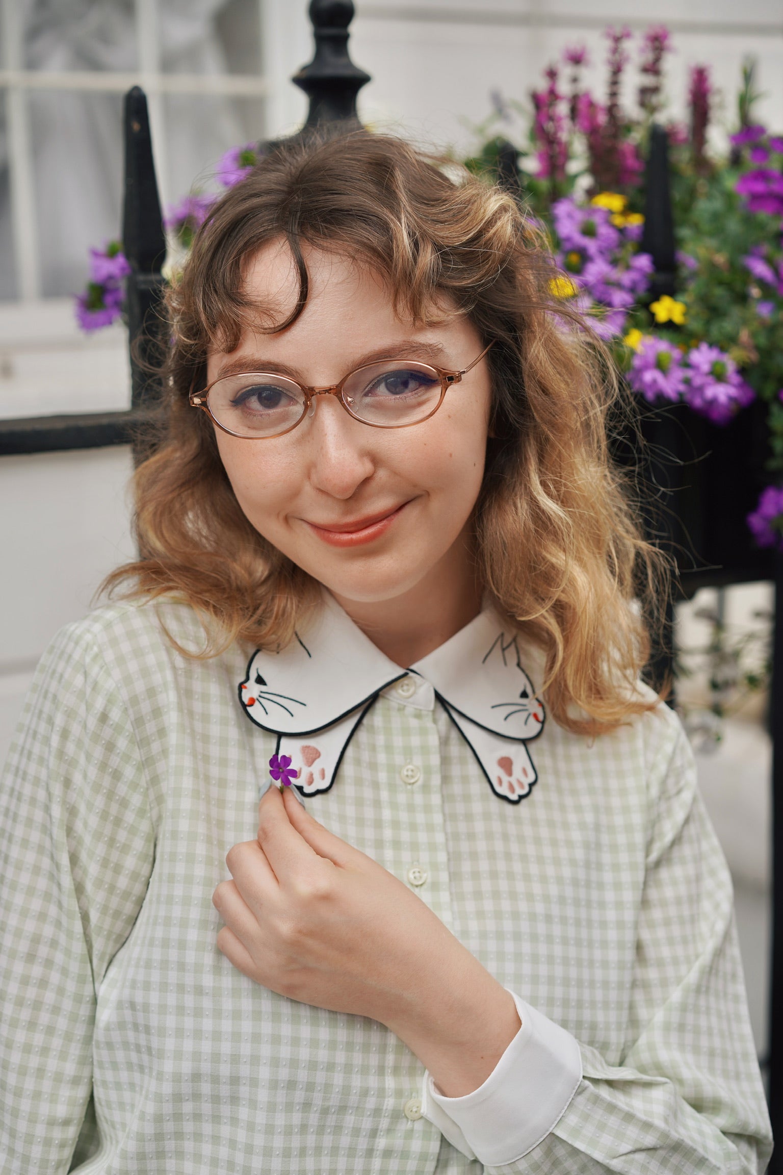 トップス Bibiy. KITTY RIBBON BLOUSE Bibiy. KITTY RIBBON BLOUSE BLACK TOPS｜Bibiy 【公式通販】