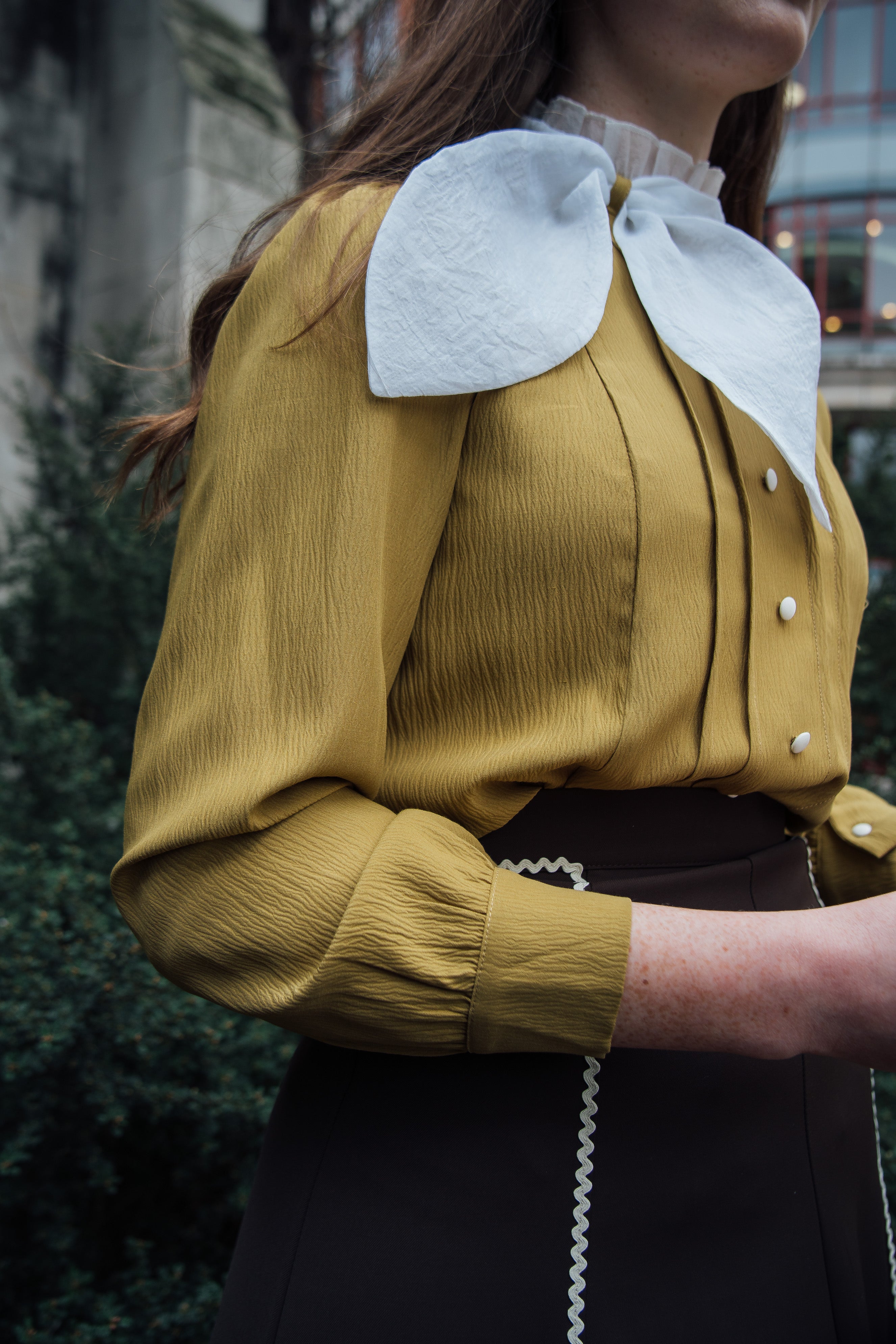 Olive Retro Bow Shirt