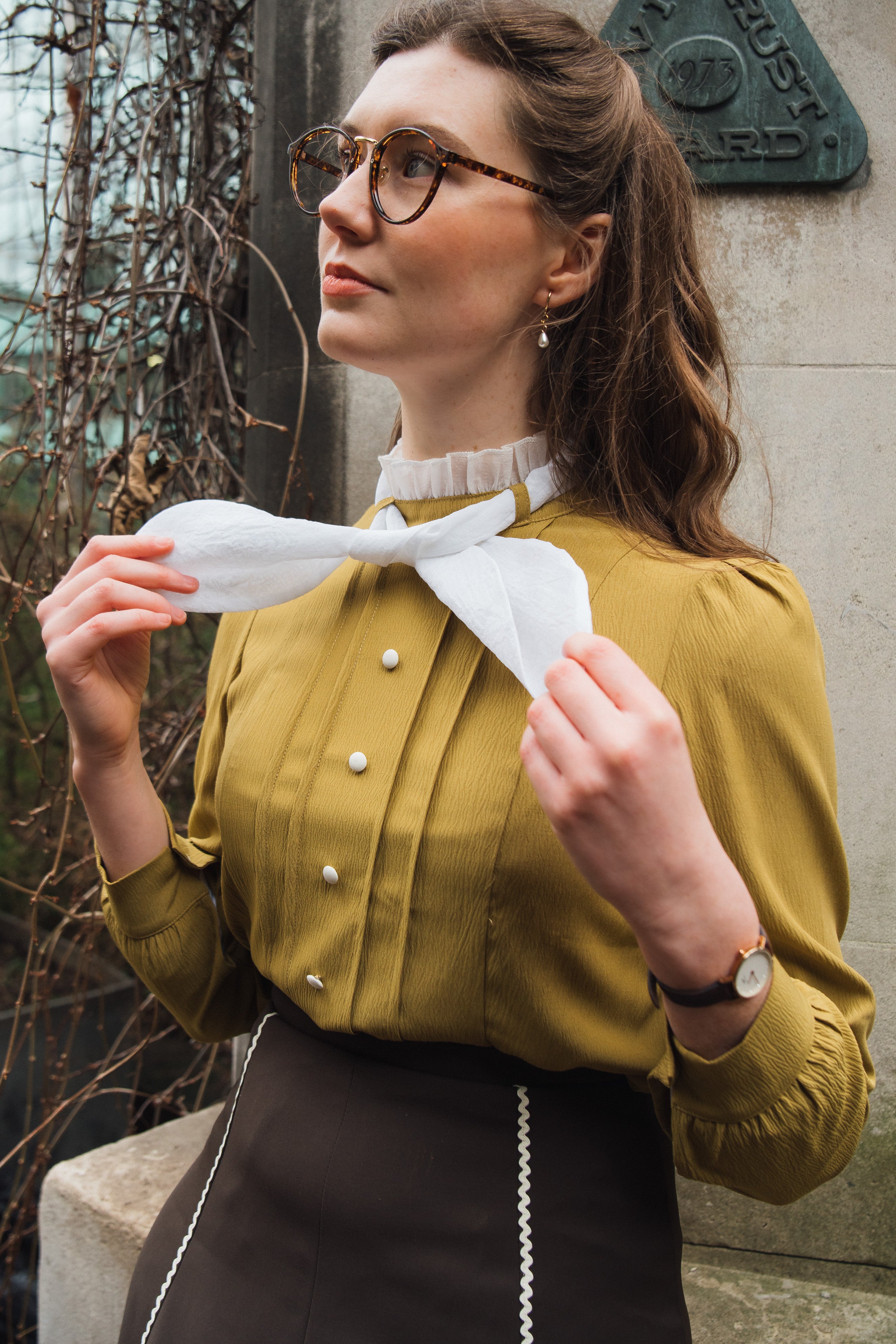 Olive Retro Bow Shirt
