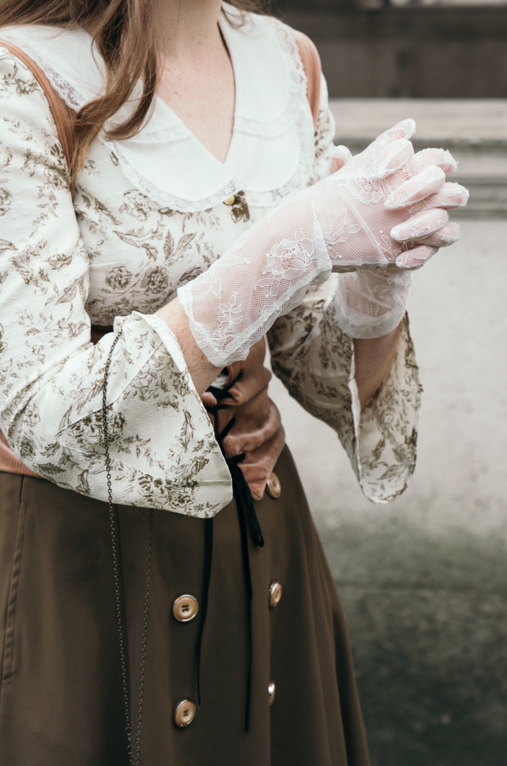 Lady Lace Coquette Gloves Short