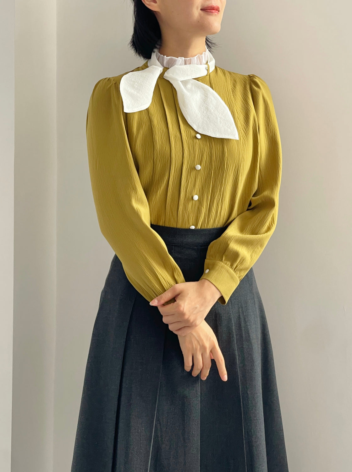 Olive Retro Bow Shirt