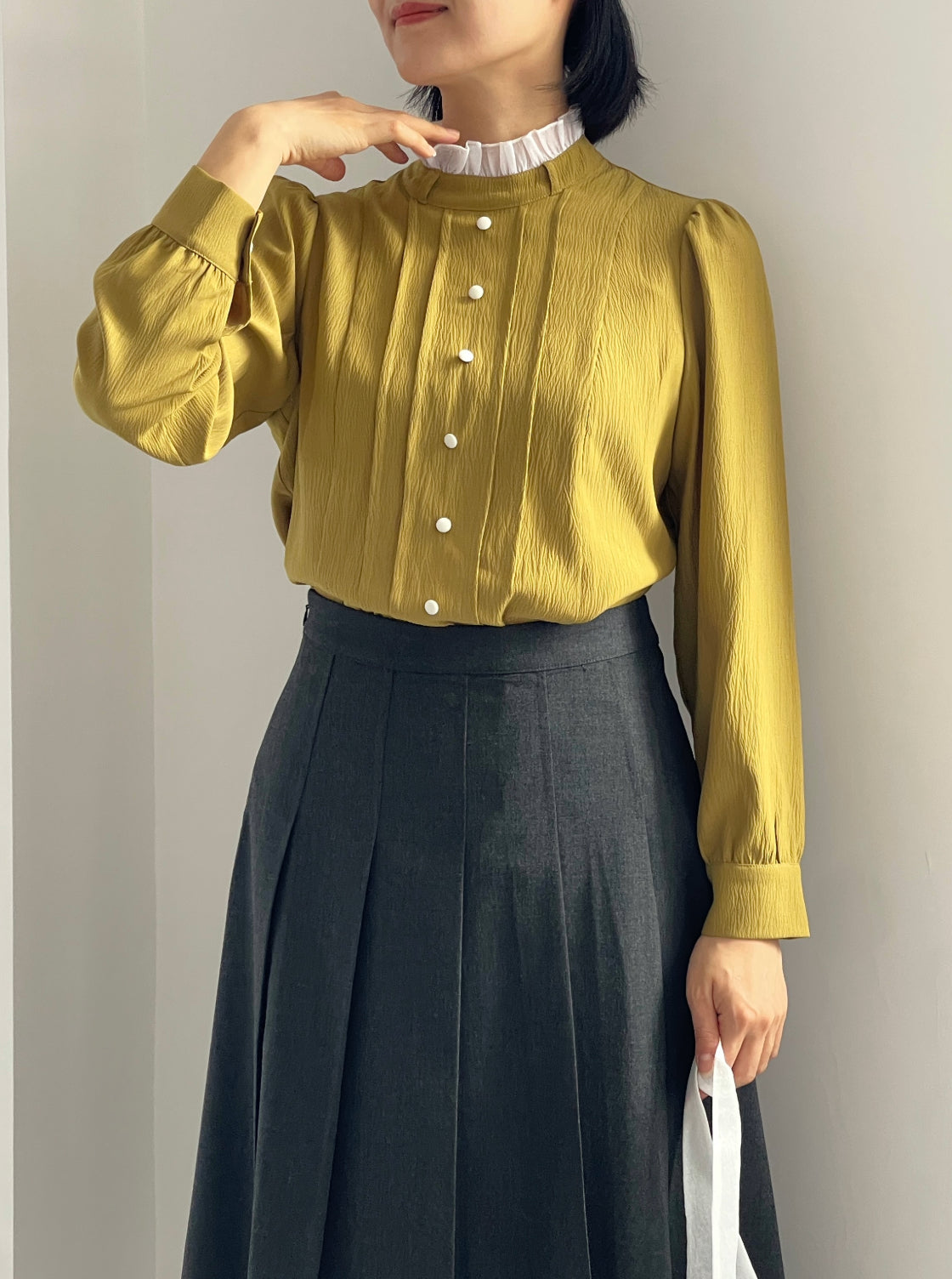 Olive Retro Bow Shirt