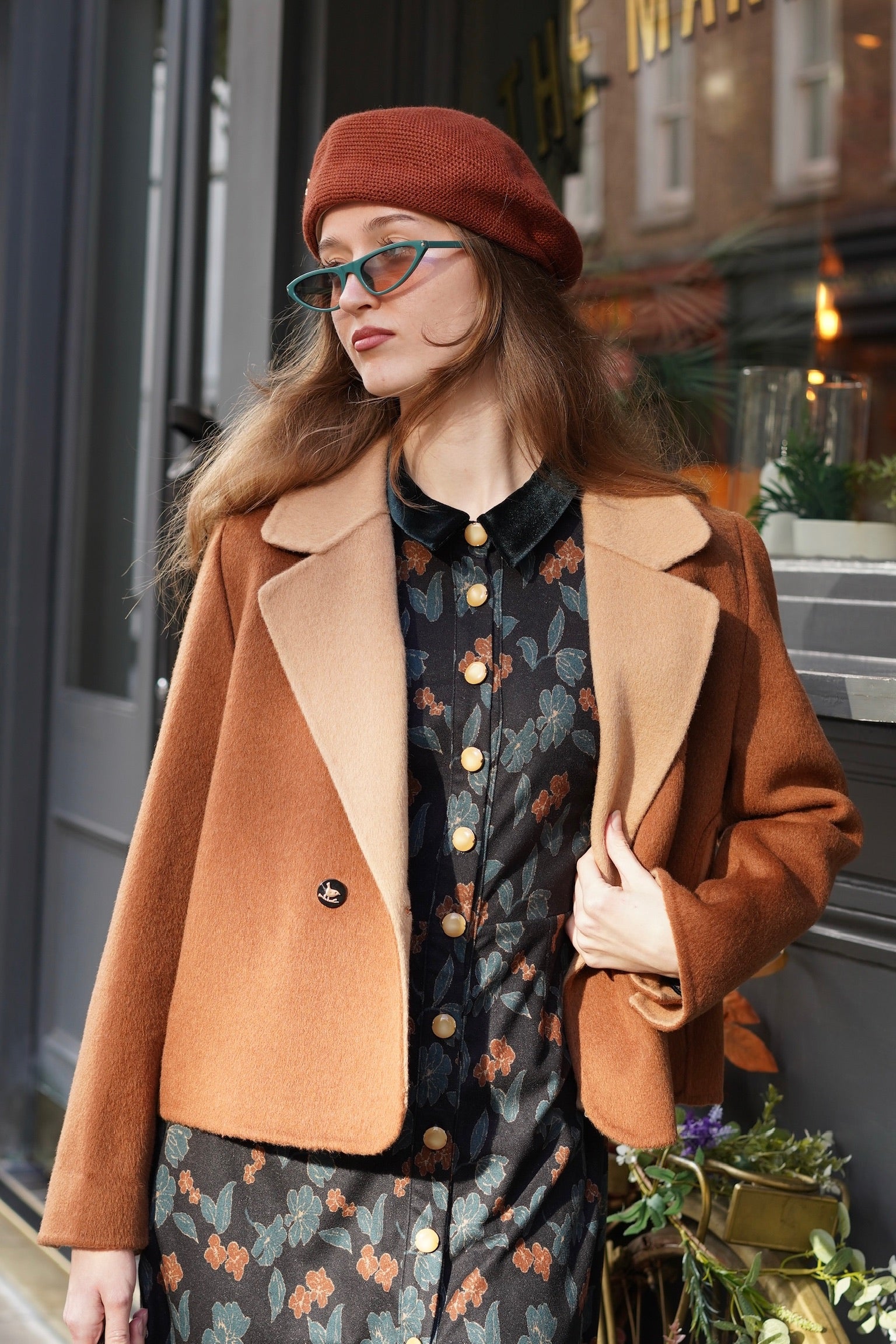 Peekaboo Cat Wool Blazer (Cambridge Brown)