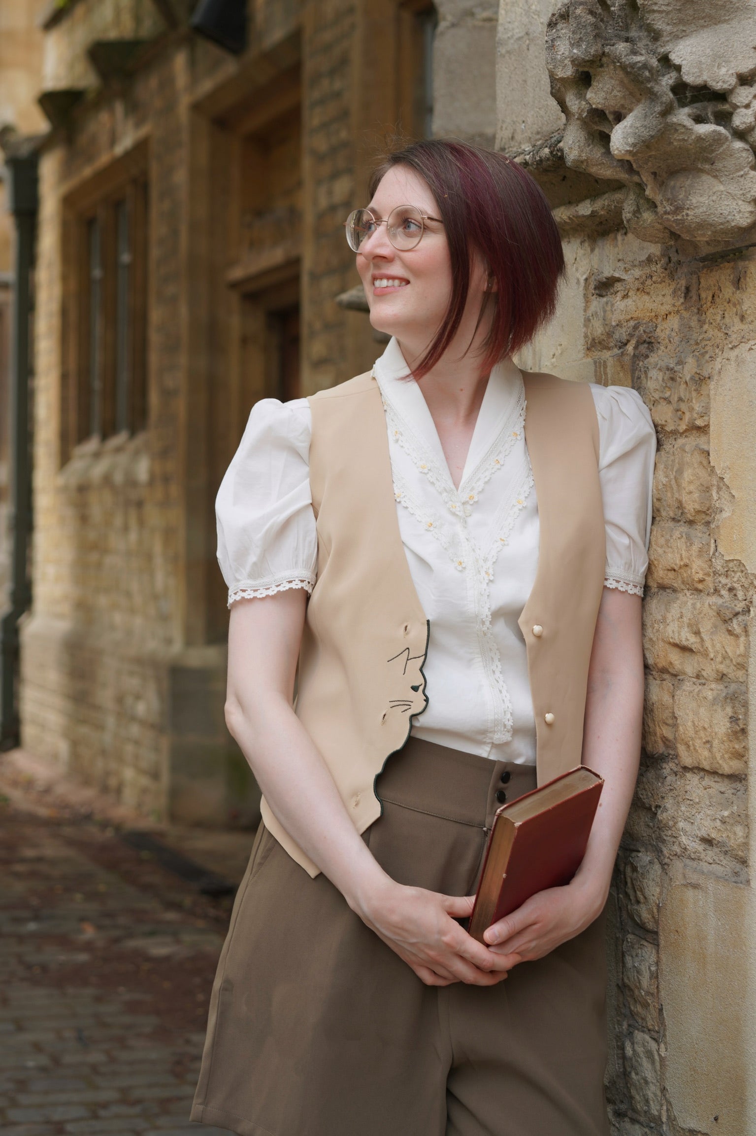 Peeky Kitten Waistcoat (Camel)