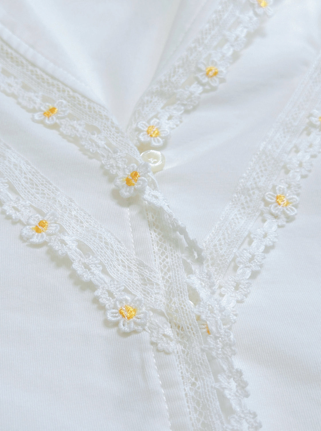 Prairie Daisy Shirt (White)