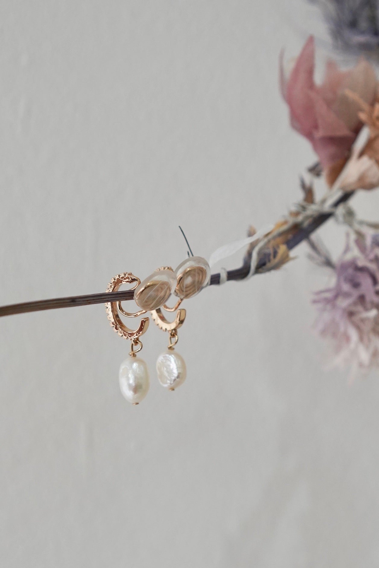 Retro Ridged Pearl Hoops (Clip-on)