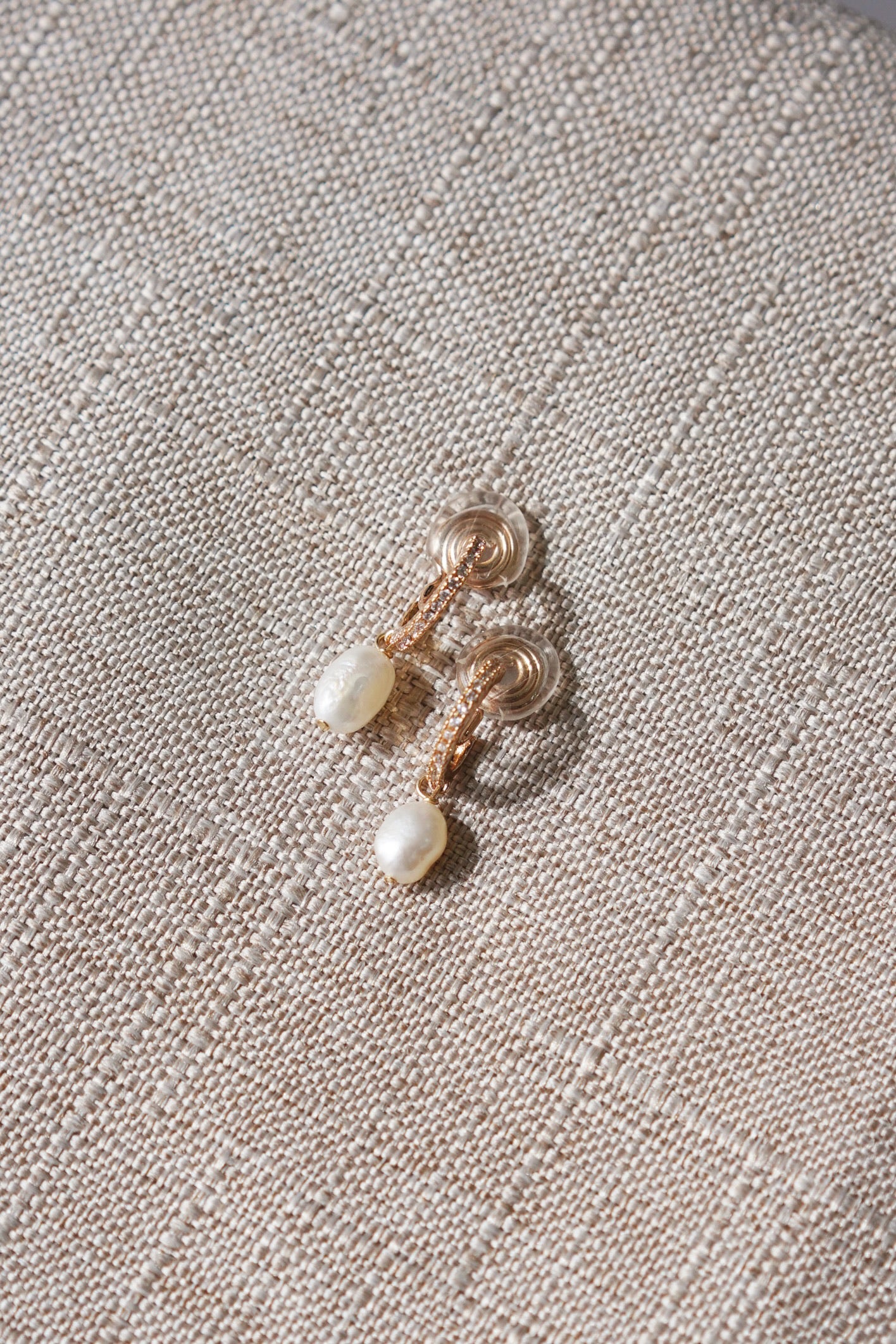 Retro Ridged Pearl Hoops (Clip-on)