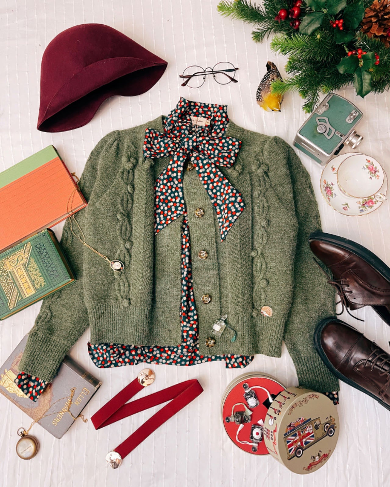 Clive Bell Cardigan (Moss)