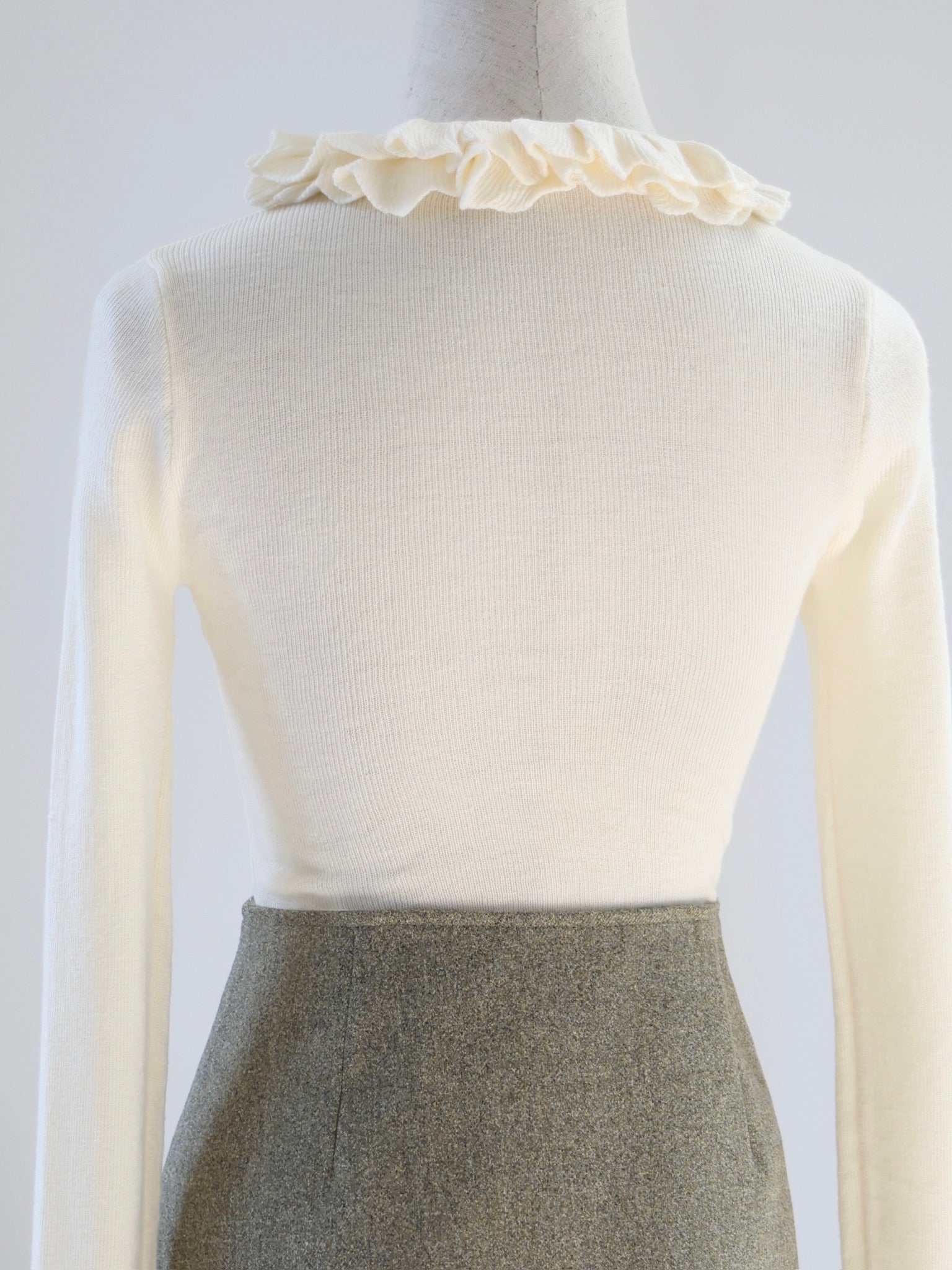 Mod Ruffle Knit Top (Cream)