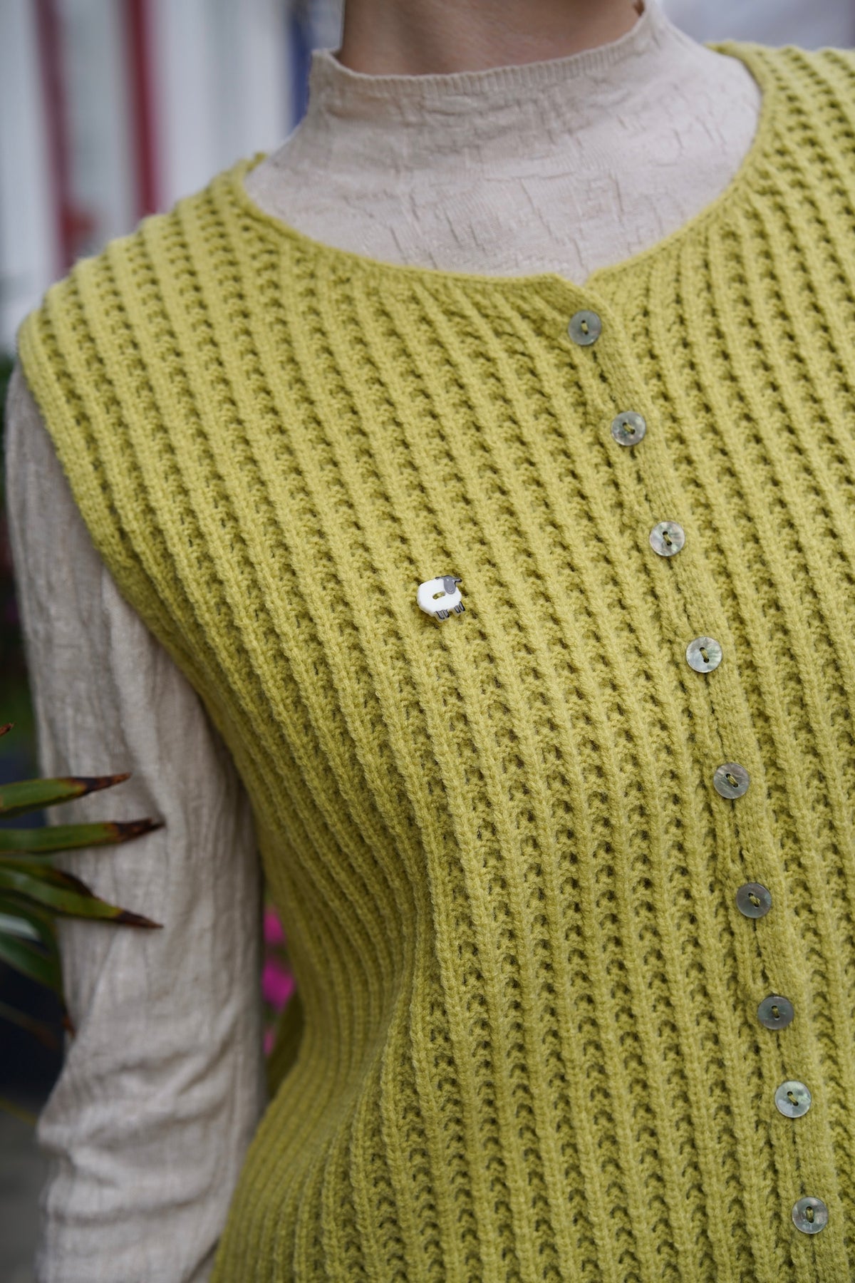 Alpine Cottage Knit Vest (Pistachio)