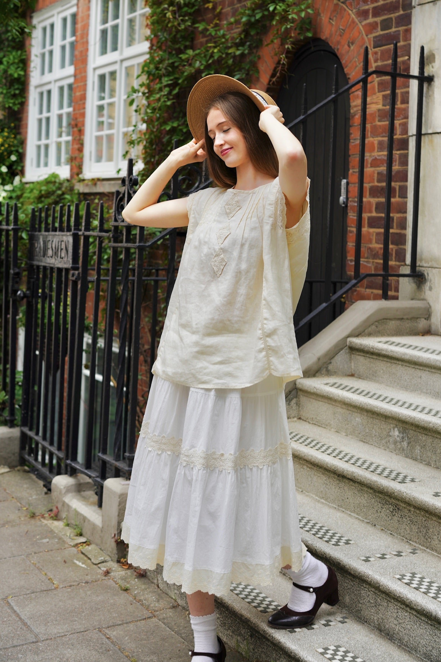Anne of Avonlea Linen Top