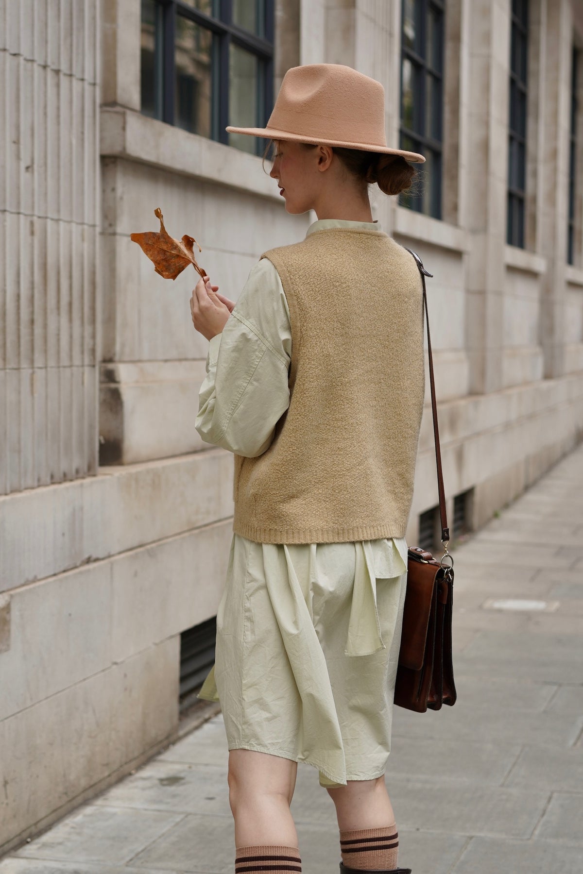 Black Sheep Cottage Vest (Khaki)