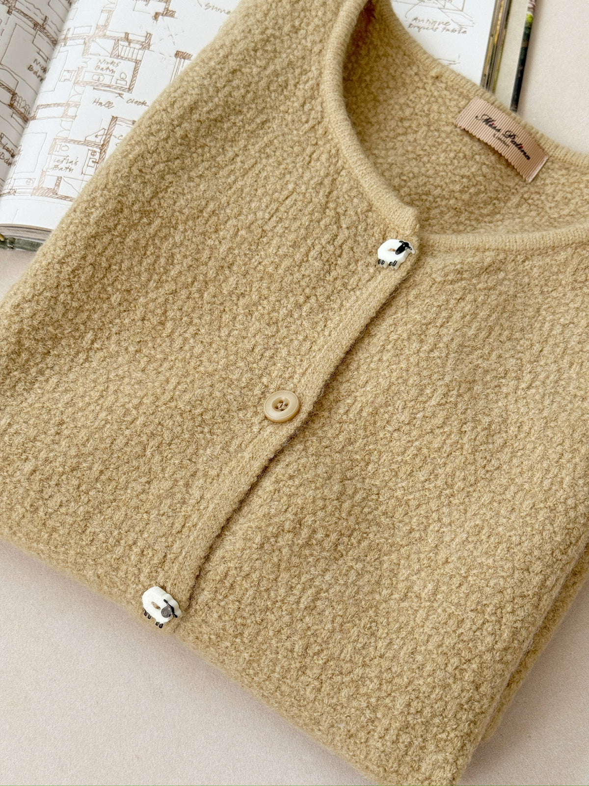 Black Sheep Cottage Vest (Khaki)