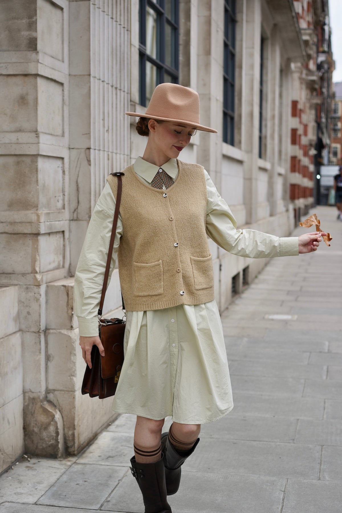 Black Sheep Cottage Vest (Khaki)