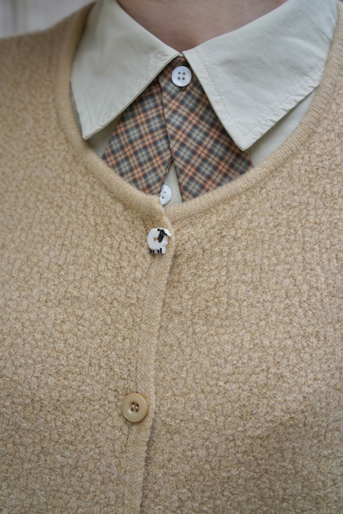 Black Sheep Cottage Vest (Khaki)