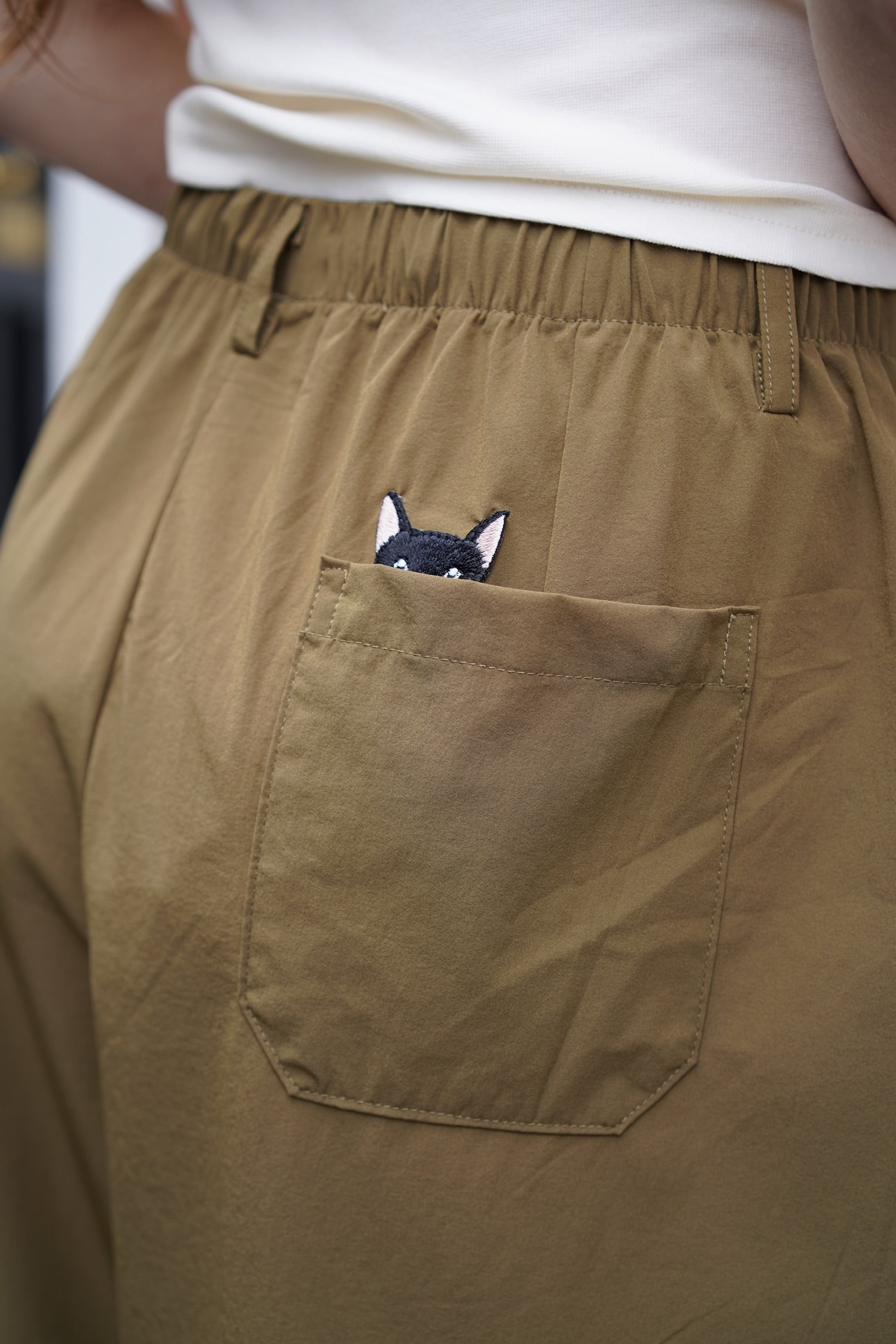 Breeze Runner Wide-Leg Pants (Khaki)