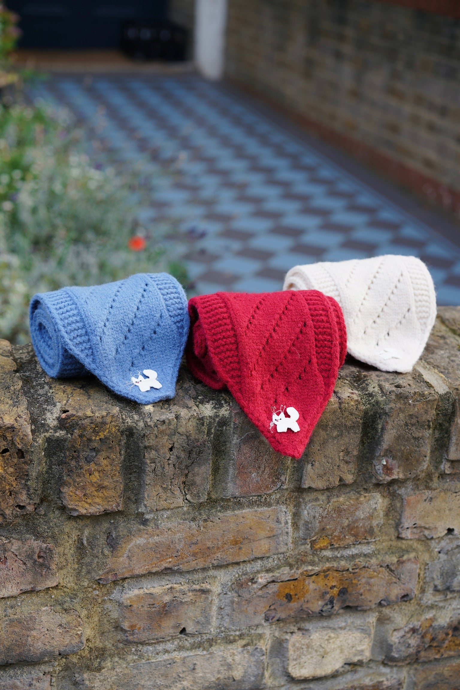 Cat Roll Scarf (Blue)