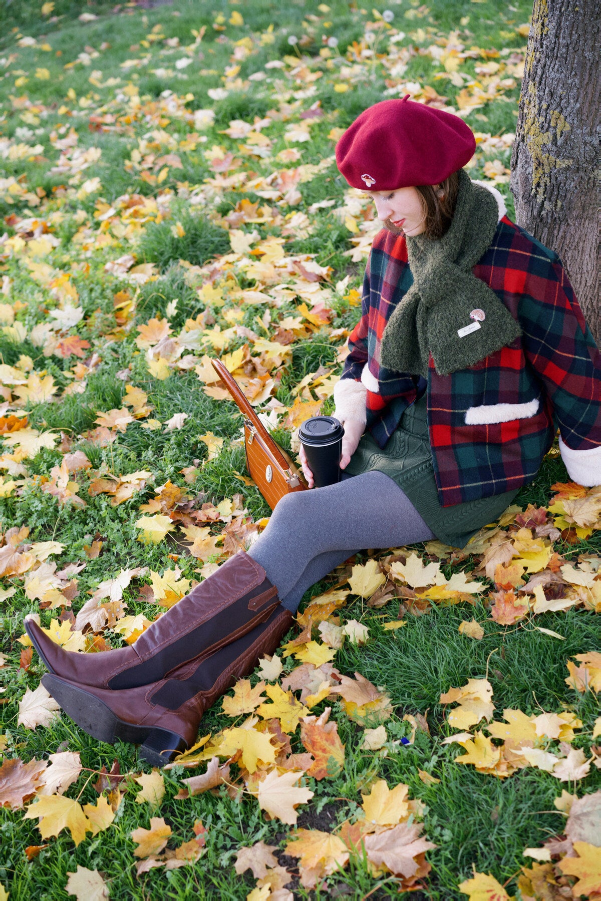 Dolly Wooly Tartan Cape