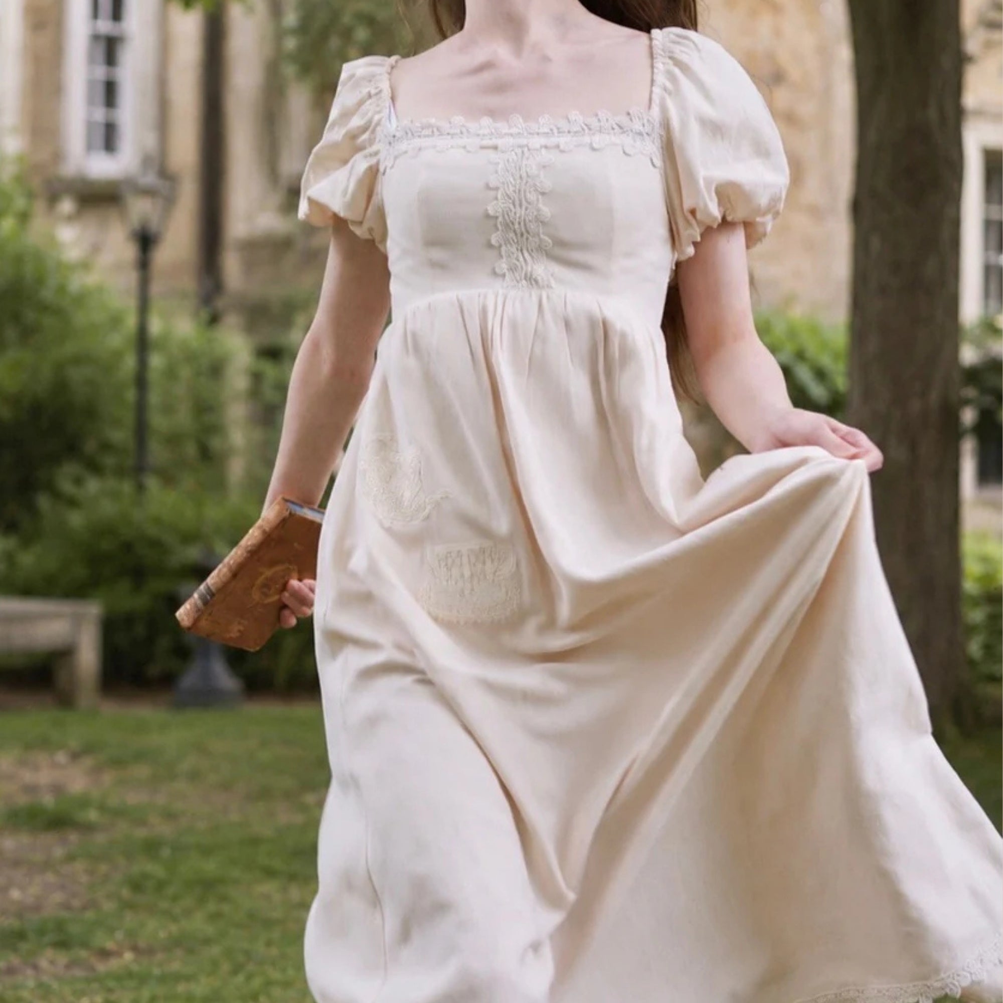 edwardian era dresses Edwardian Style in Fashion: What Makes It So Special? Edwardian fashion marks the beginning of the 20th century an era of progress, fearless feminists, motorcars, and the first socially shocking dresses
