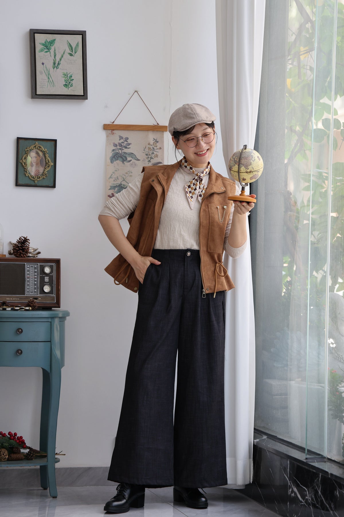 Explorer Faux-Suede Vest (Camel)