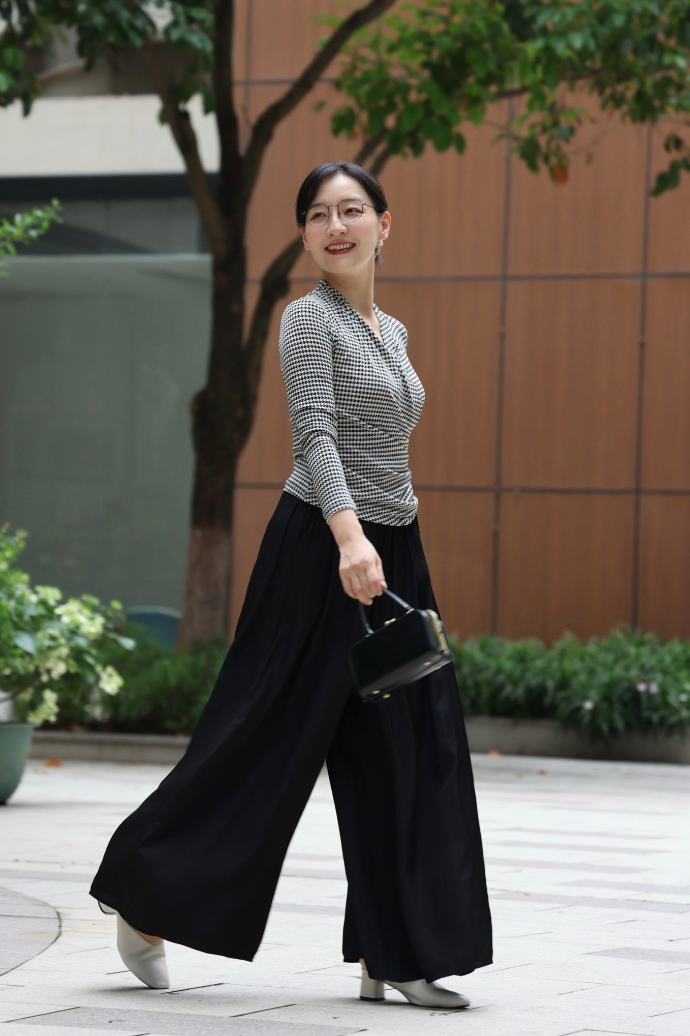 Floaty Palazzo Trousers (Ink Black)