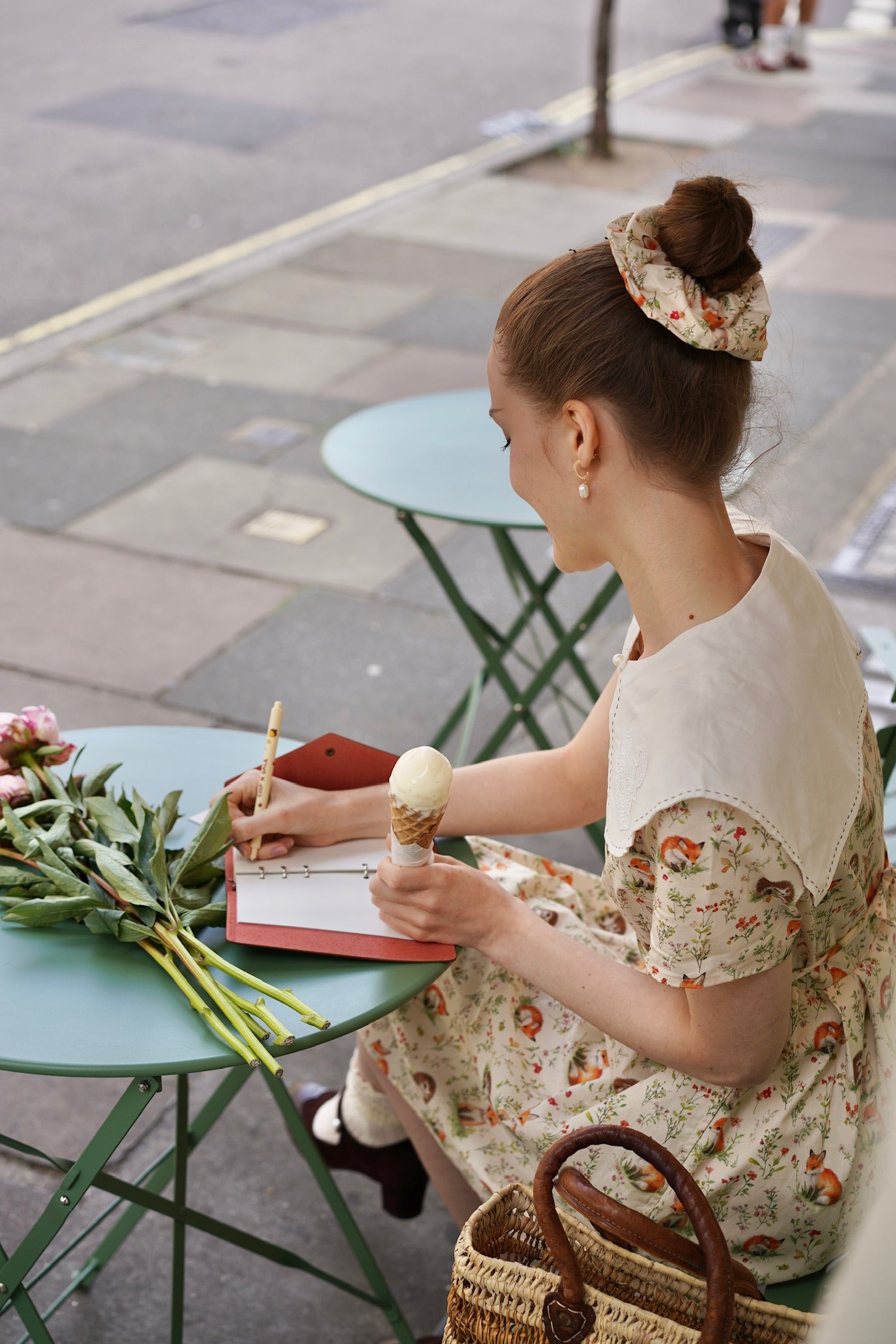 Heirloom Teatime Collar