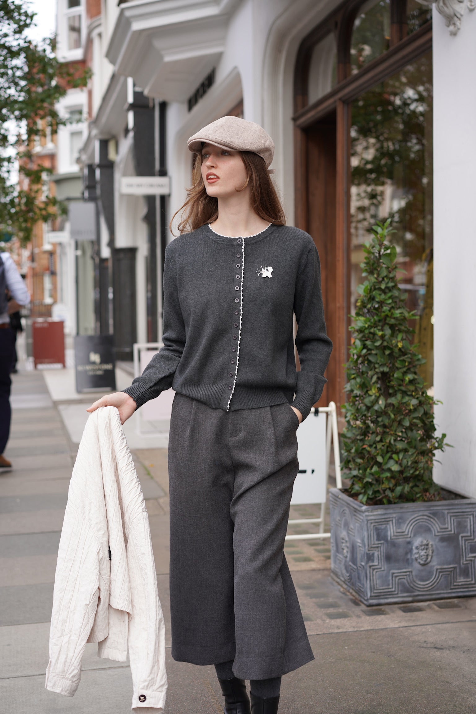 Whisker Cat Contrast Edge Cardigan (Grey)