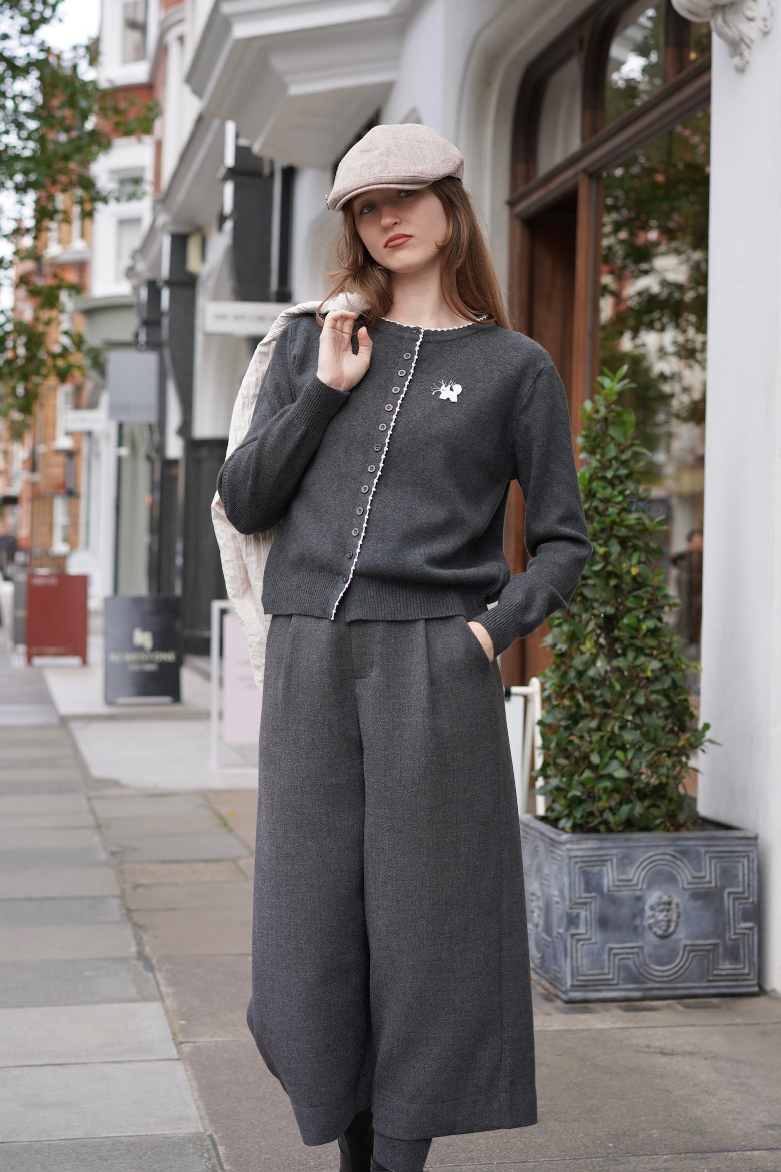 Whisker Cat Contrast Edge Cardigan (Grey)