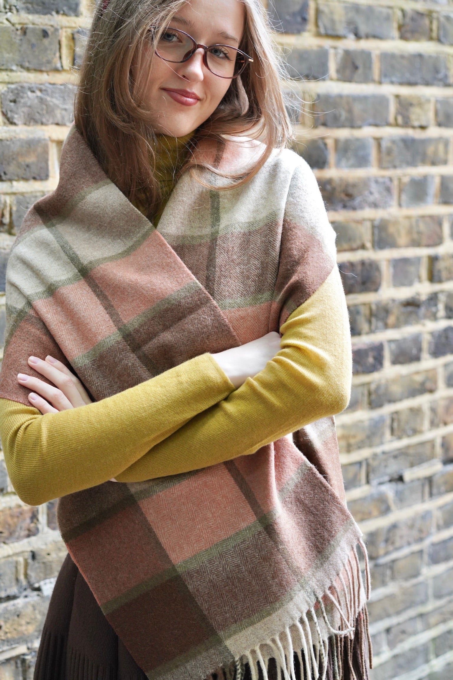 Highland Poet Wool Scarf (Rosewood)