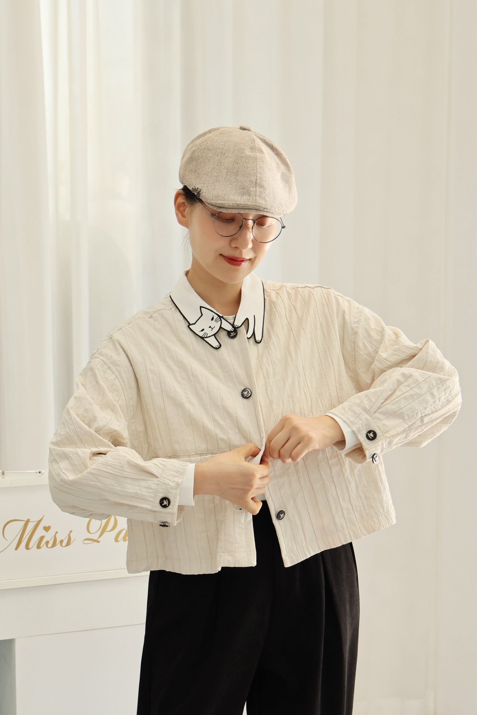 Holloway Bat Wing Cropped Jacket (Phantom Cream)