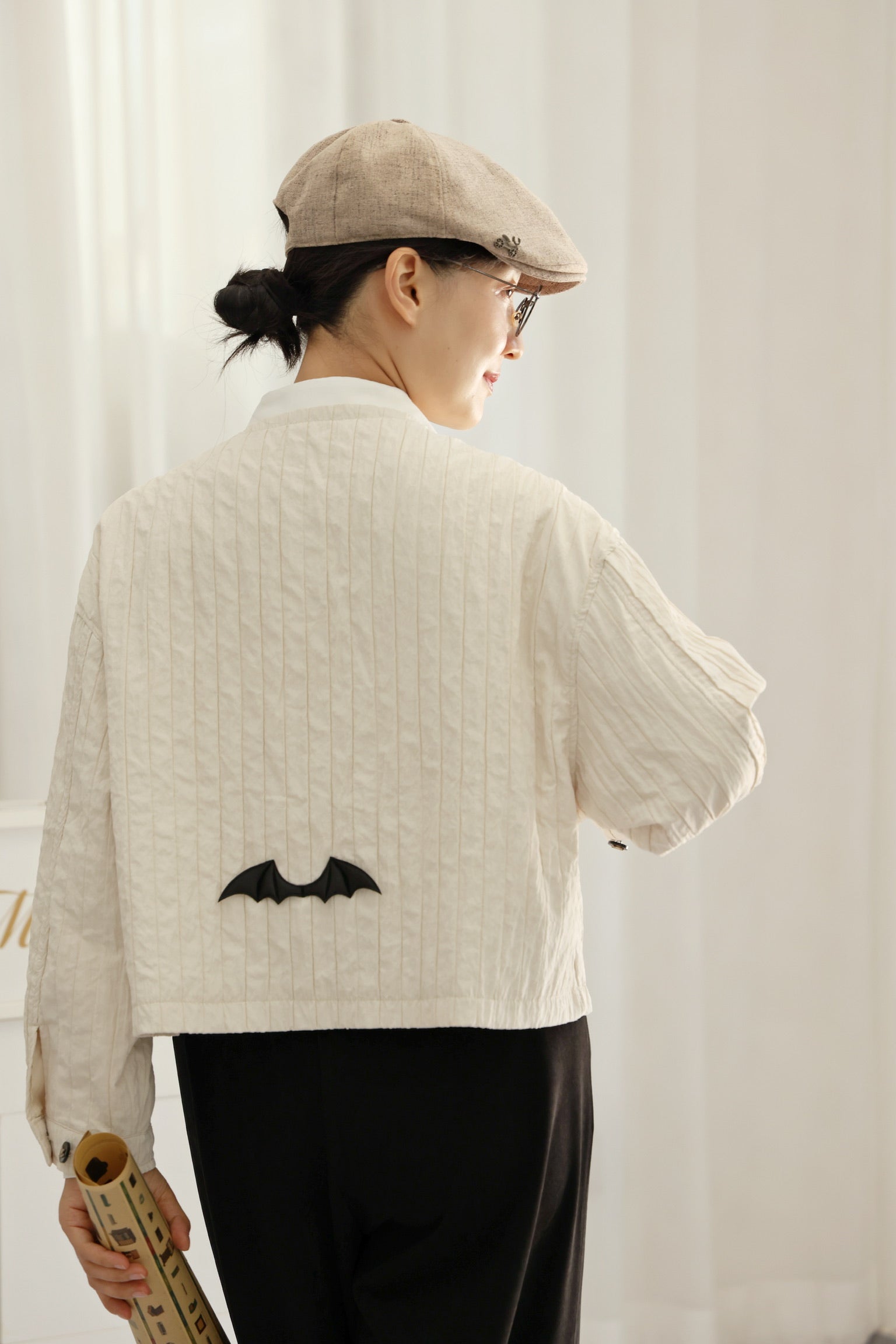 Holloway Bat Wing Cropped Jacket (Phantom Cream)
