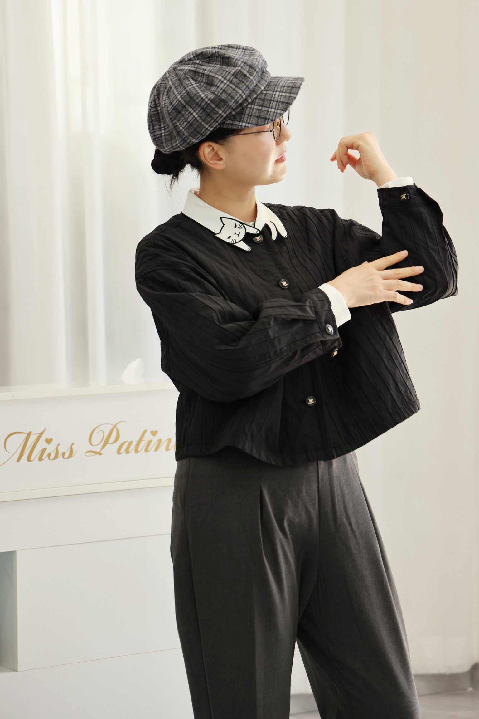 Holloway Bat Wing Cropped Jacket (Shadow Black)