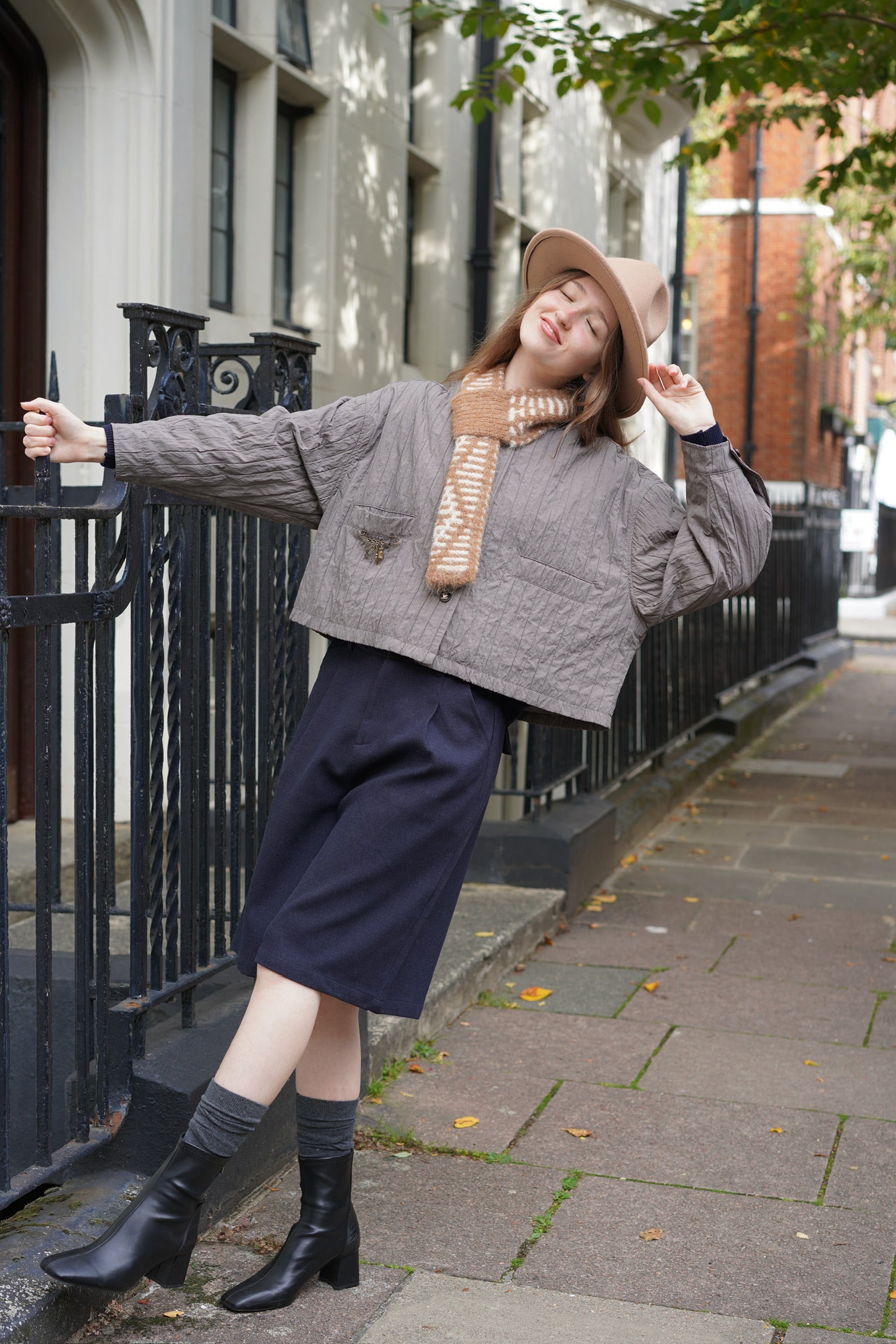 Holloway Bat Wing Cropped Jacket (Taupe Grey)