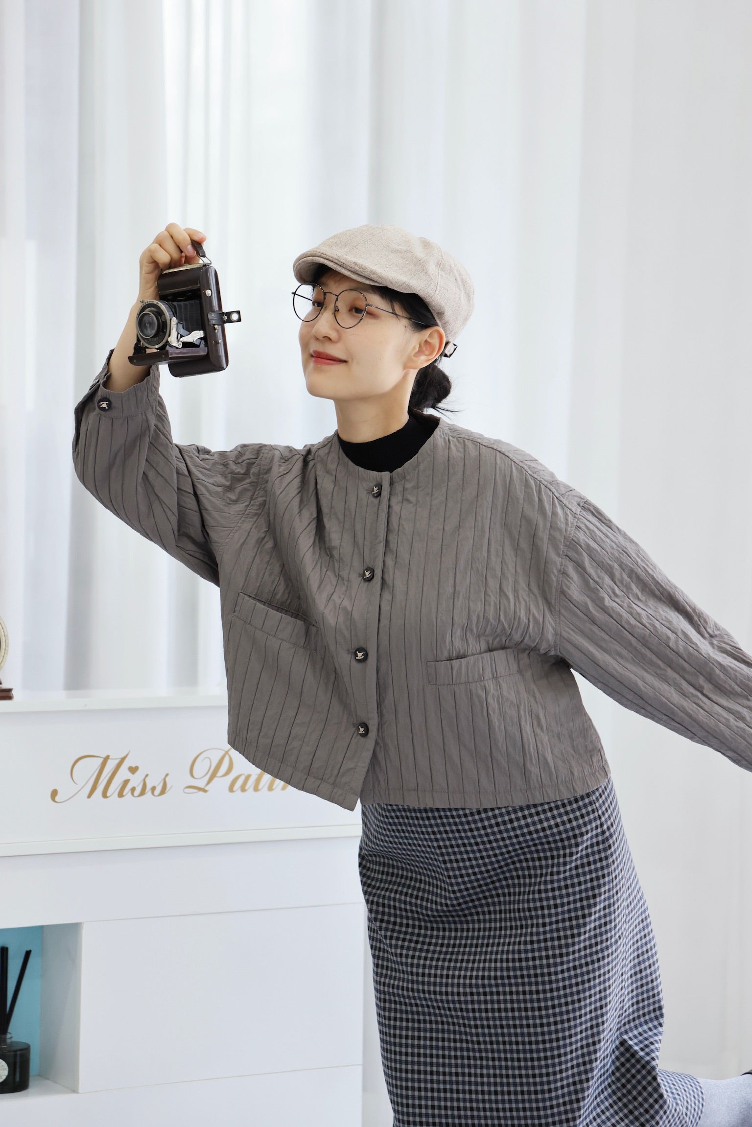 Holloway Bat Wing Cropped Jacket (Taupe Grey)