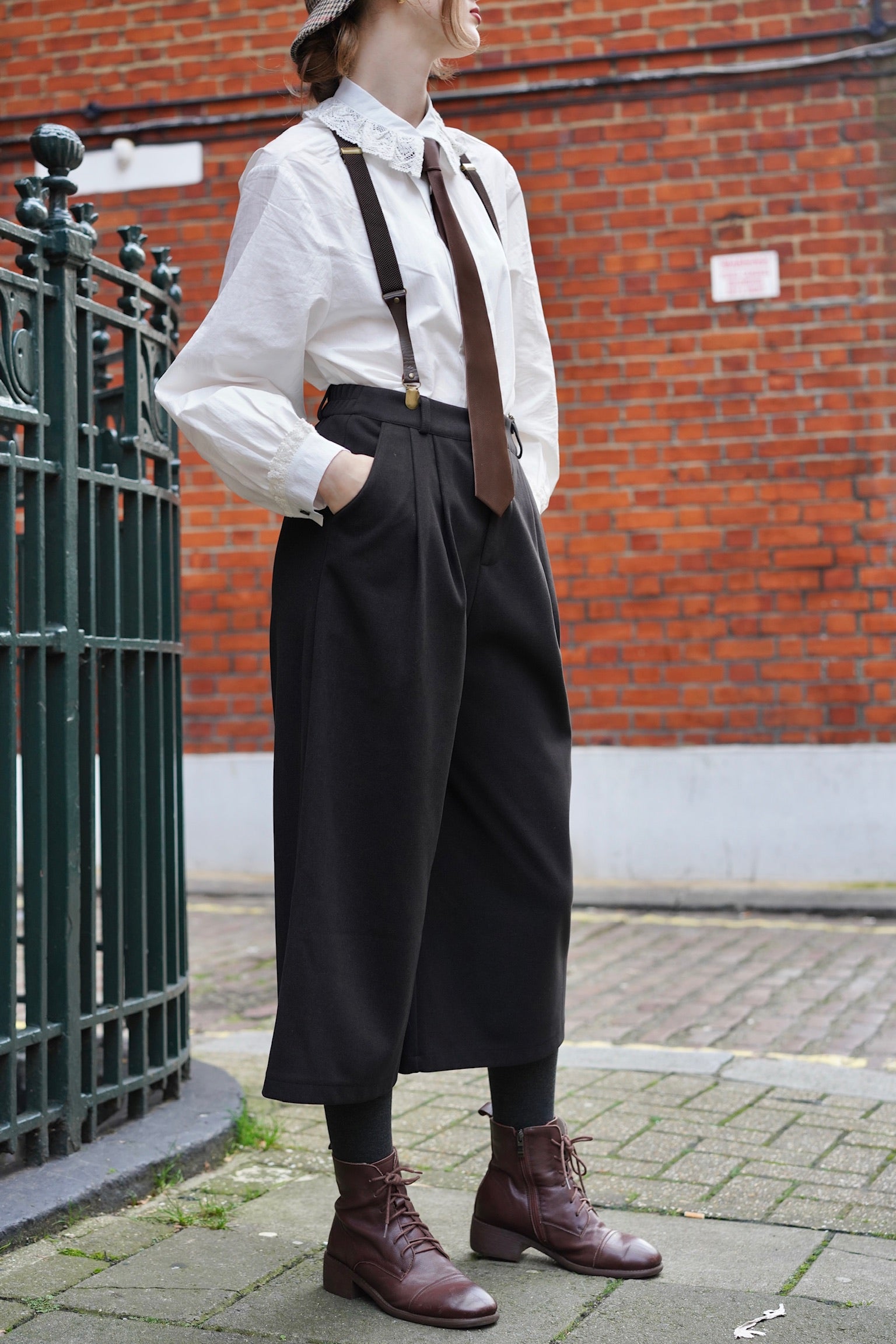 Holmesian Winter Barrel Culotte Black