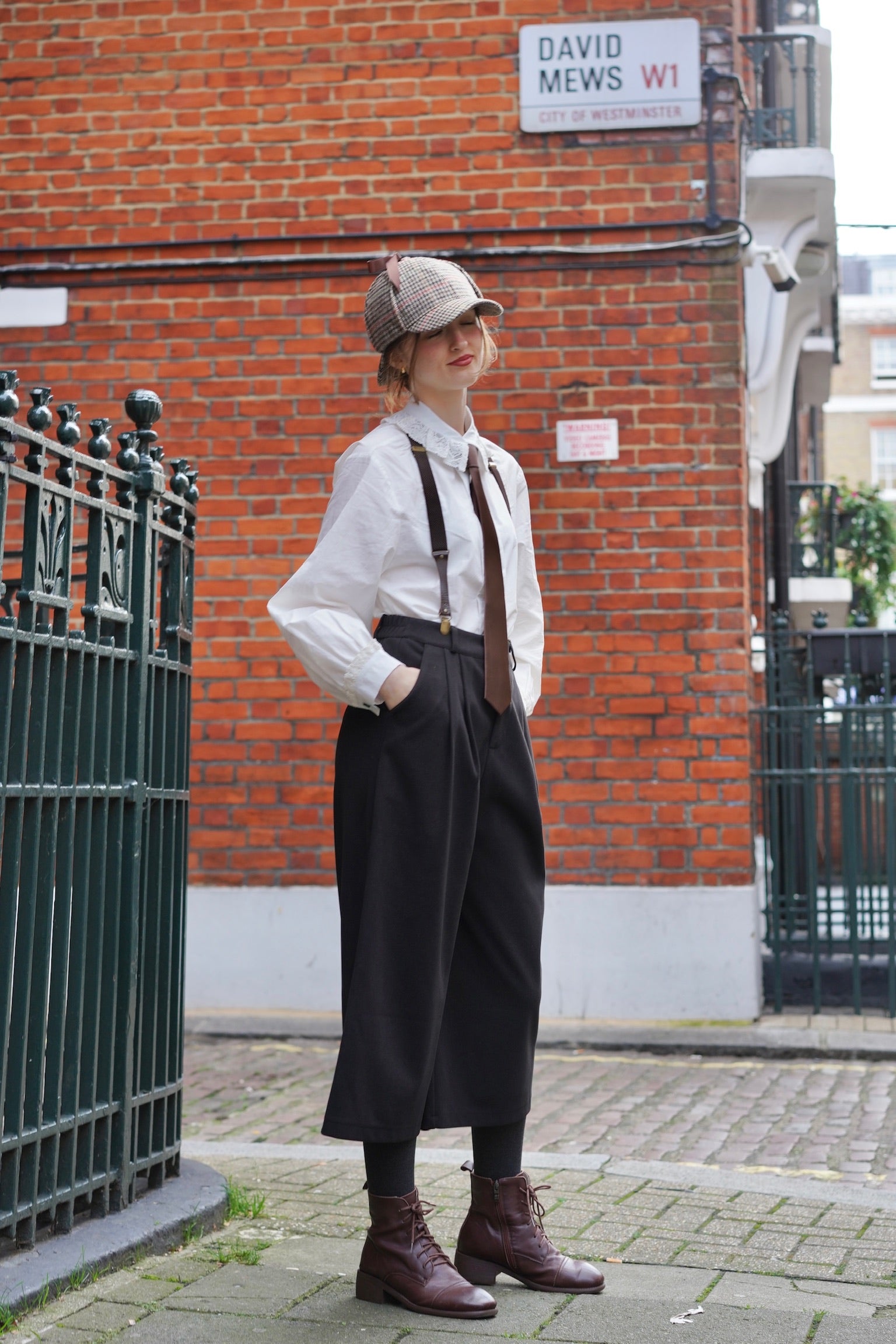 Holmesian Winter Barrel Culotte Black