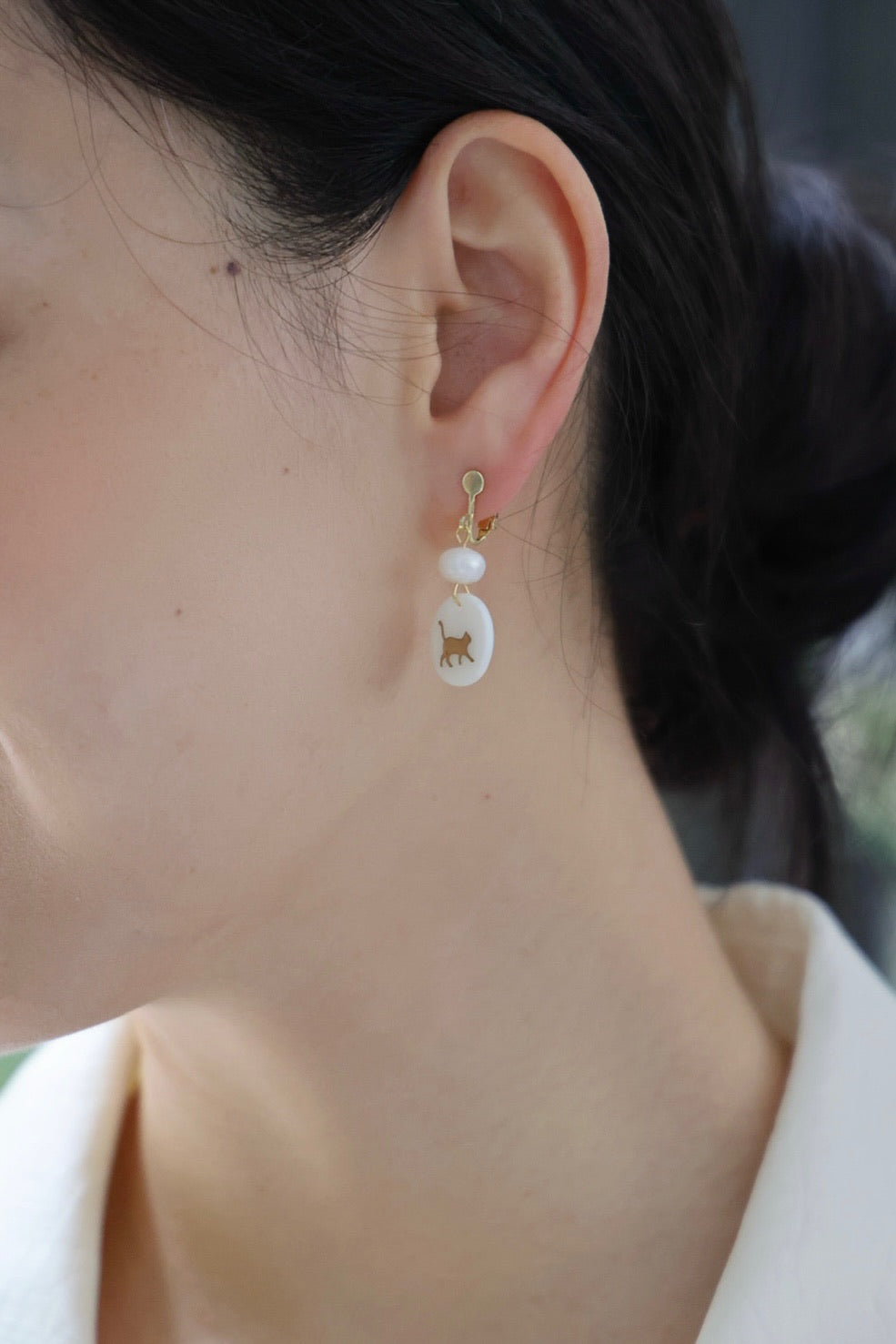 Kitty Silhouette Mother-of-Pearl Earrings