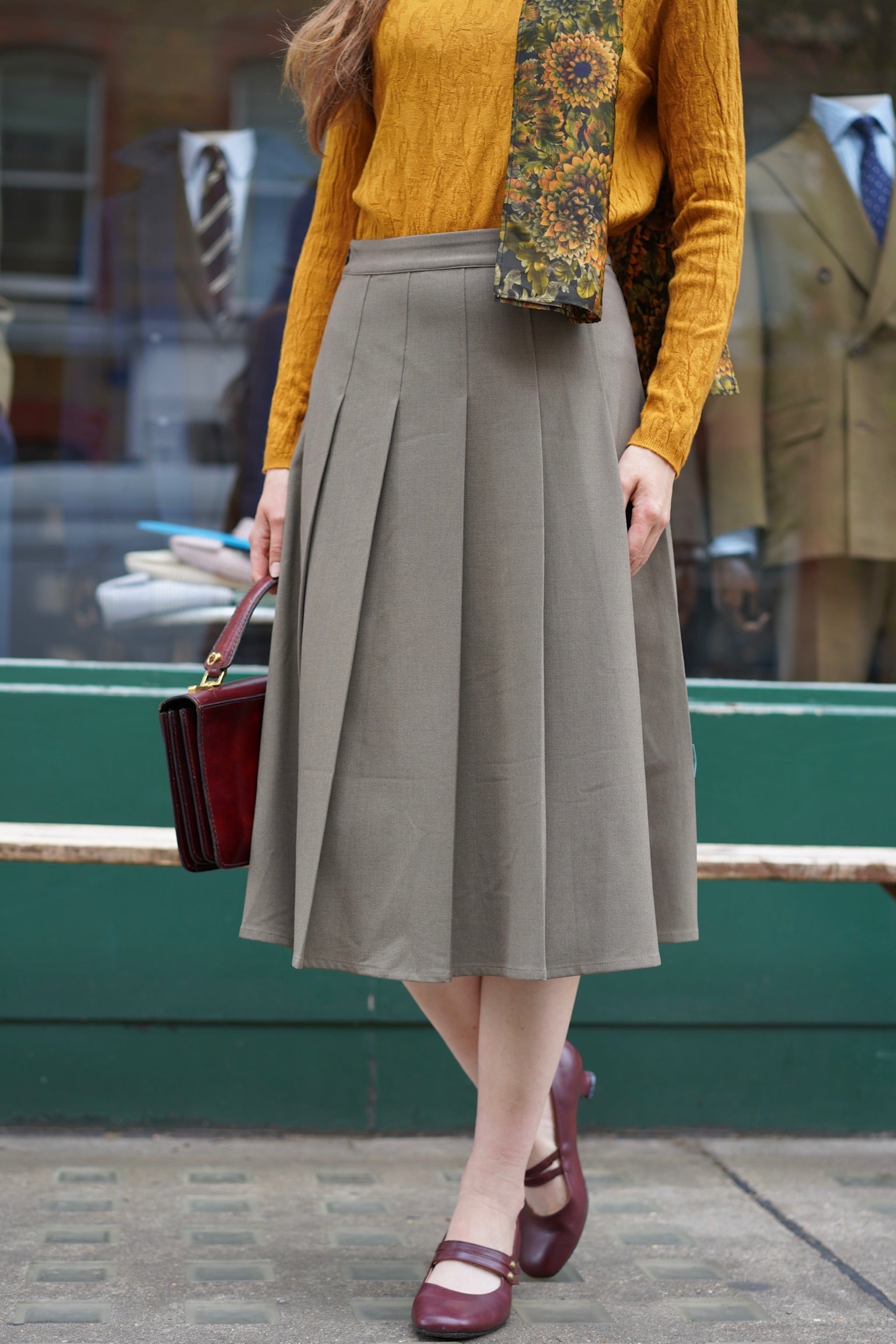 Jean Brodie Skirt (Taupe)
