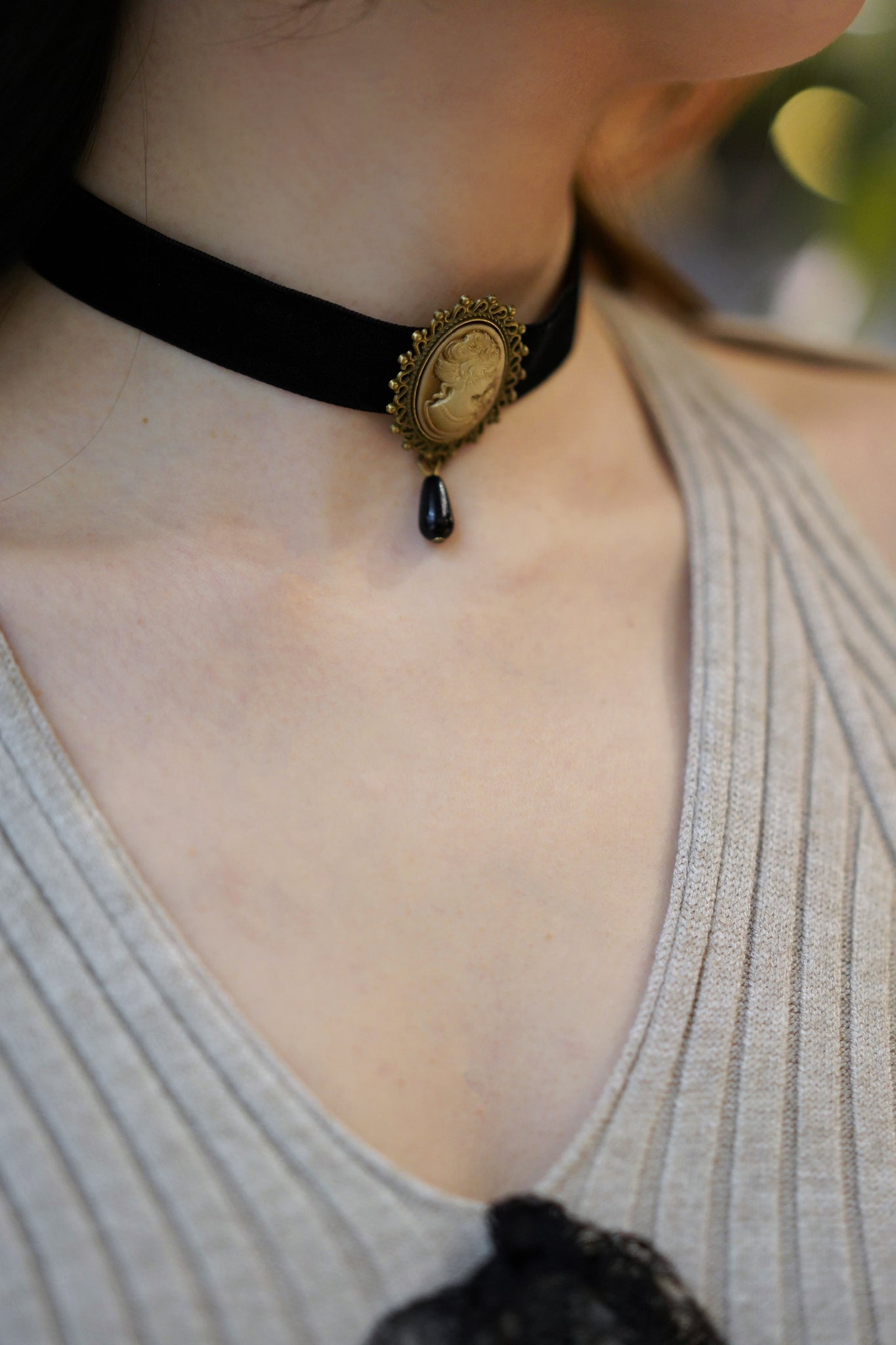 Cameo Velour Choker – Miss Patina - Main Image